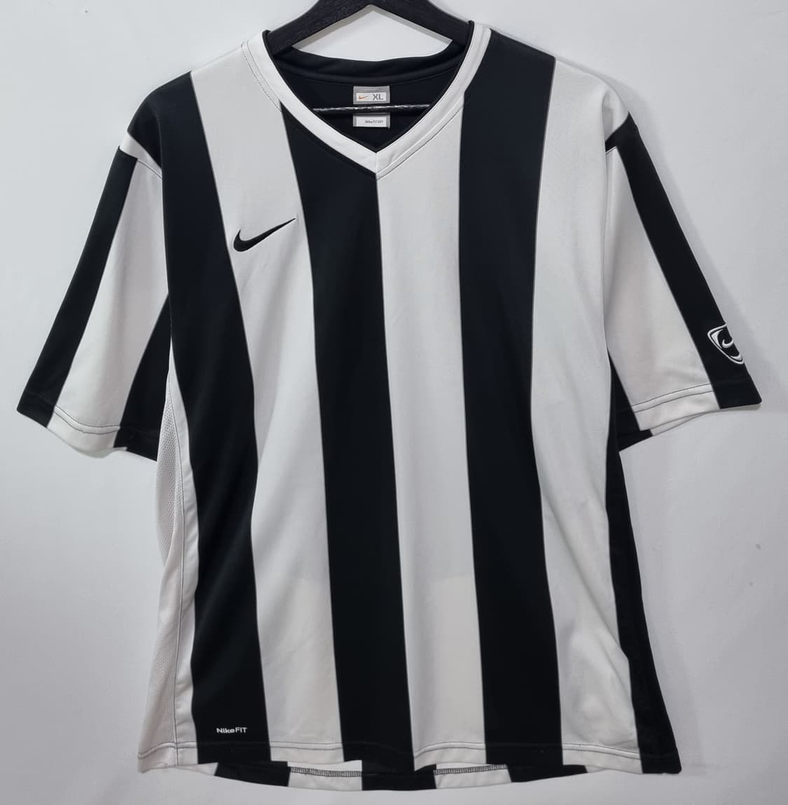 XL ) 나이키 화이트+블랙 기능성 브이넥 반팔티 상품이미지1