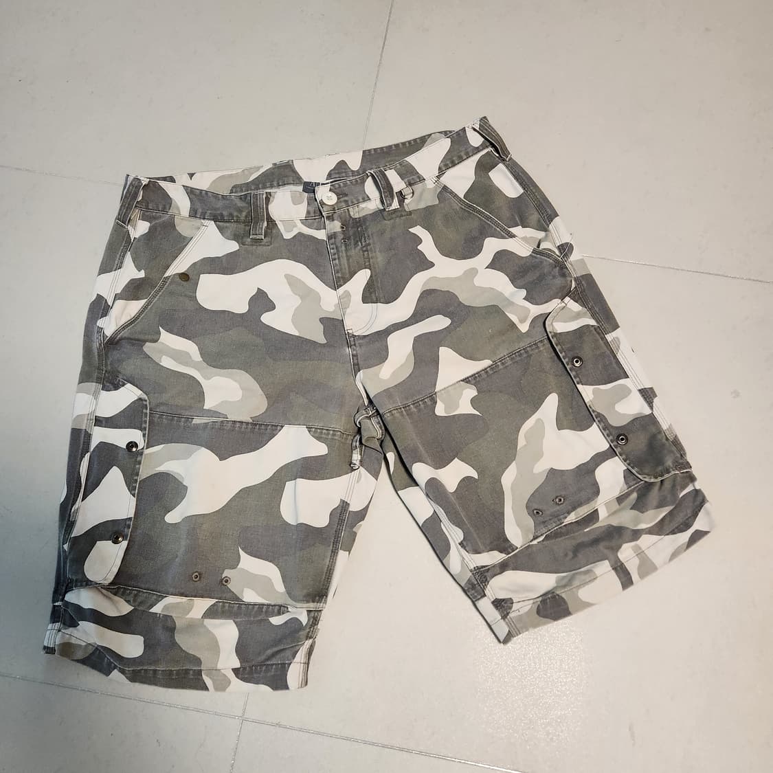 아르마니 밀리터리 카고 버뮤다 팬츠 상품이미지1