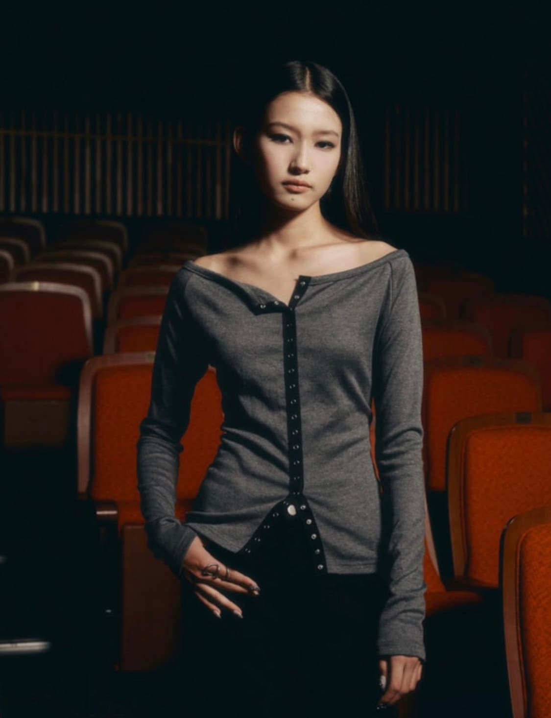 헬레네파리스 보트넥 스냅 슬릿 가디건 상품이미지1