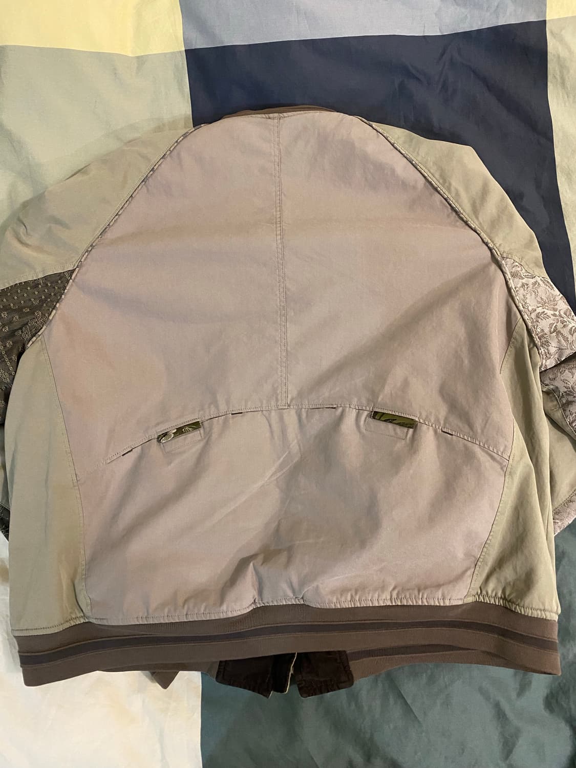 초판 폴리테루 플로럴 수베니어 (3) 팝니다. 상품이미지4