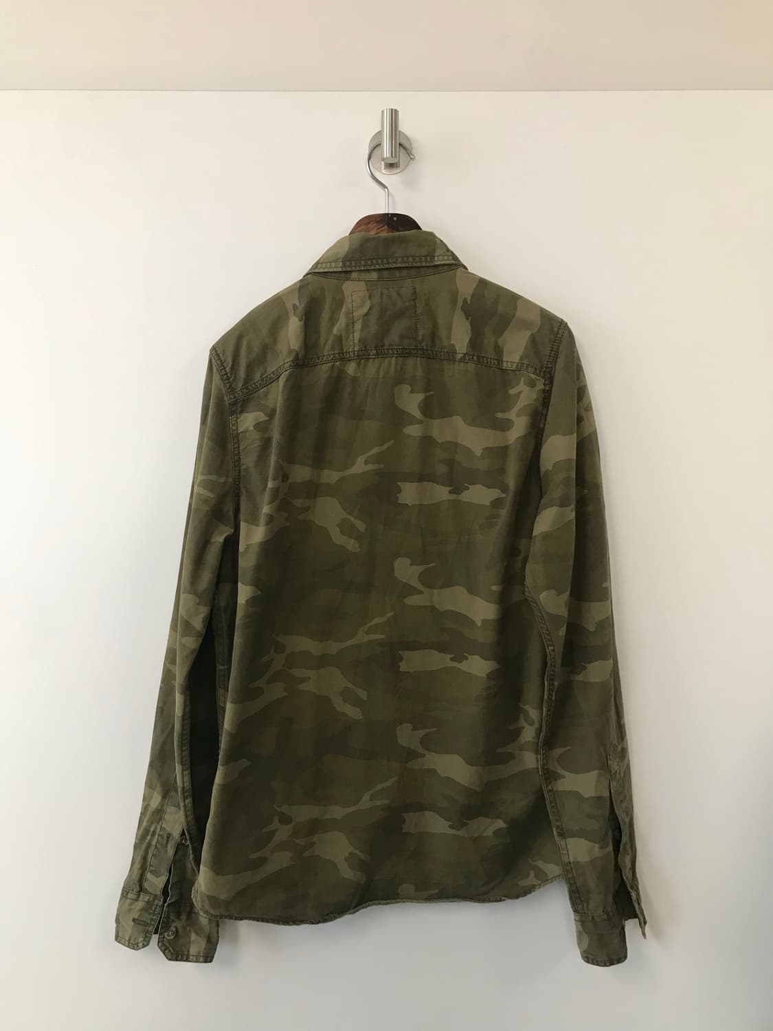 홀리스터 자수로고 카모플라쥬 포켓 셔츠 상품이미지3