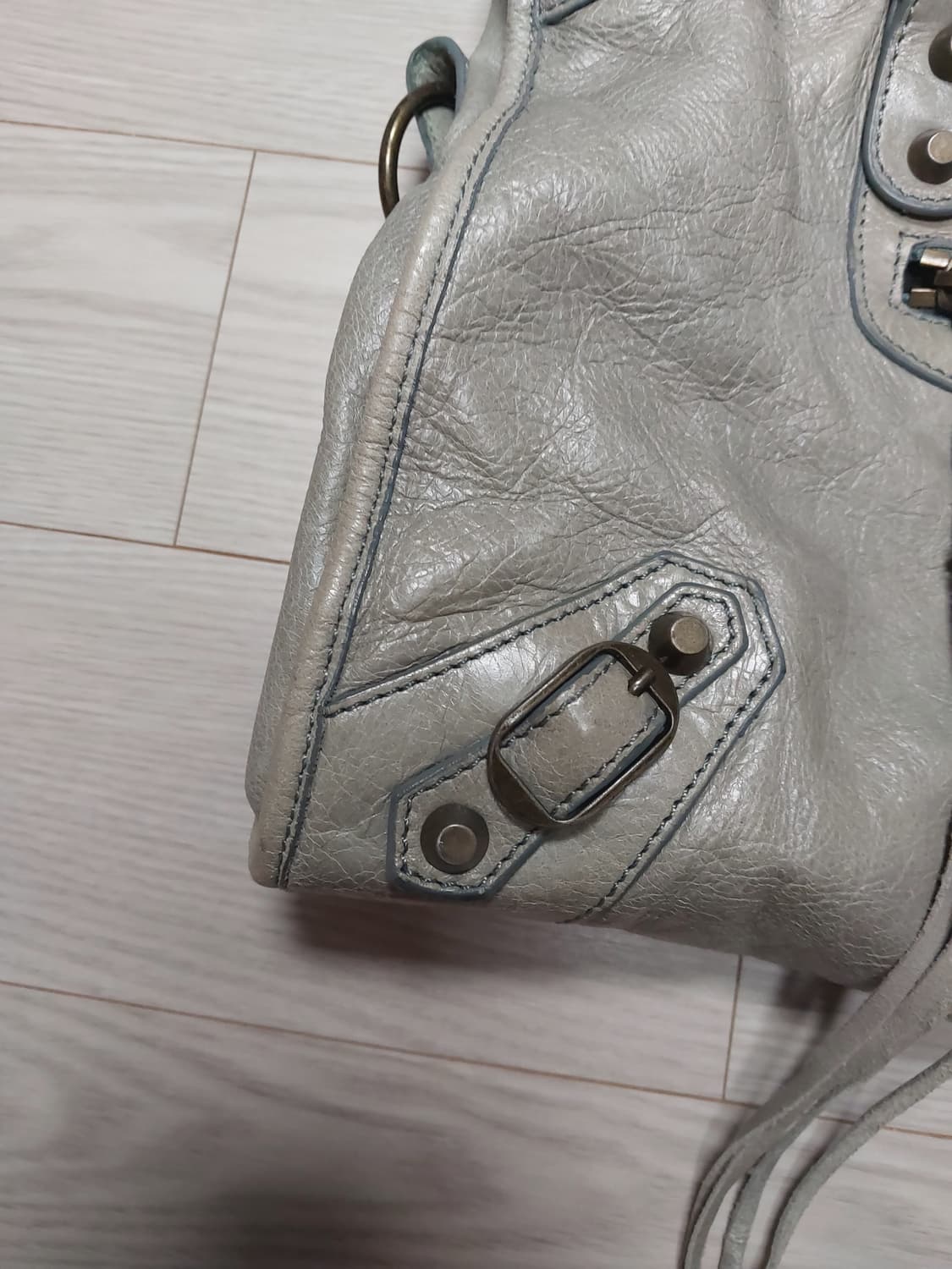 마지막가격 !! [정품] 발렌시아가 클래식 시티 모터백 (연그레이+민트) 상품이미지5