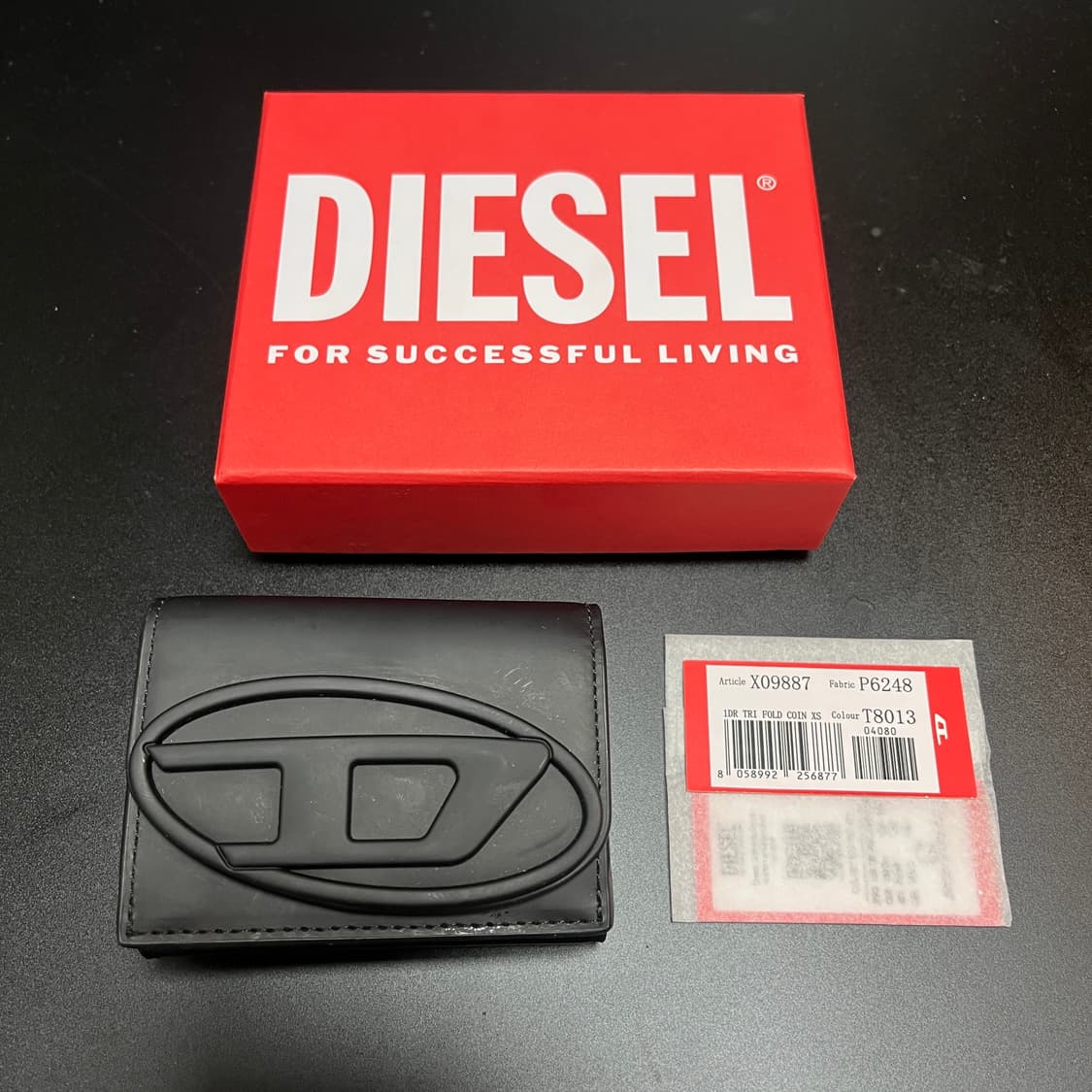디젤 1DR TRI FOLD 무광 반지갑 블랙  상품이미지1