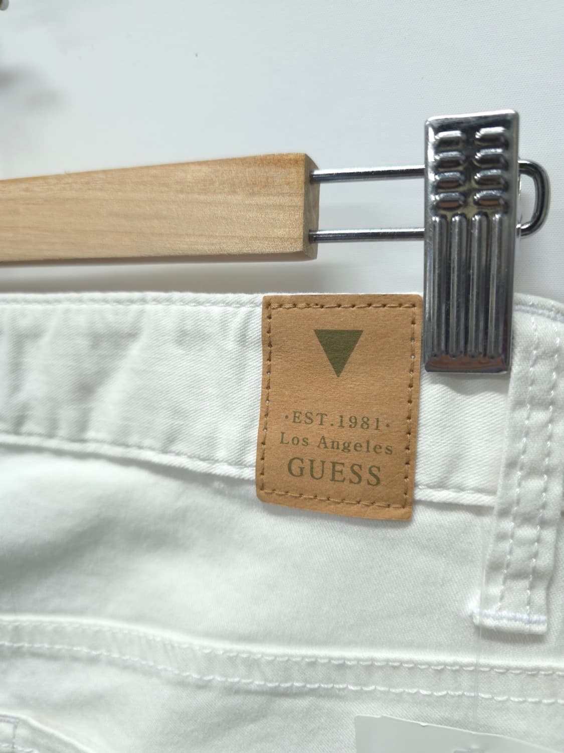 새상품) 게스(GUESS) 화이트 스판 바지 ( 여성28~29 ) 상품이미지9