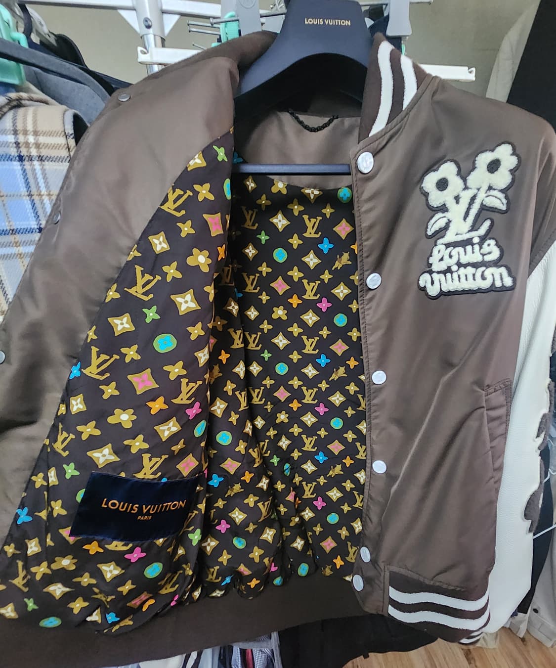 루이비통 엠브로이더드 바시티 자켓 상품이미지4