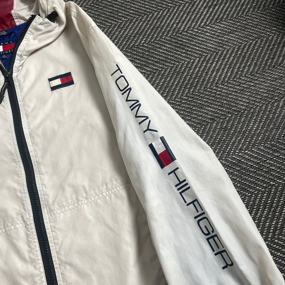 00s 타미힐피거 스펠아웃 빅로고 바람막이o 4758 상품이미지6