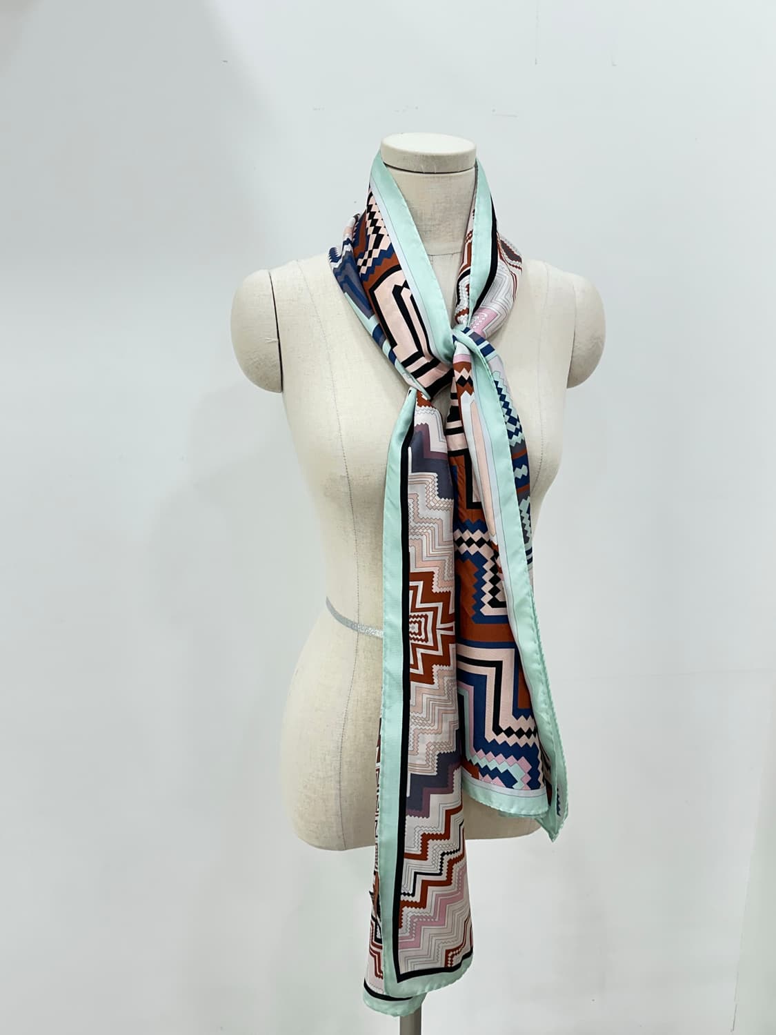 미소니 실크 머플러 상품이미지1