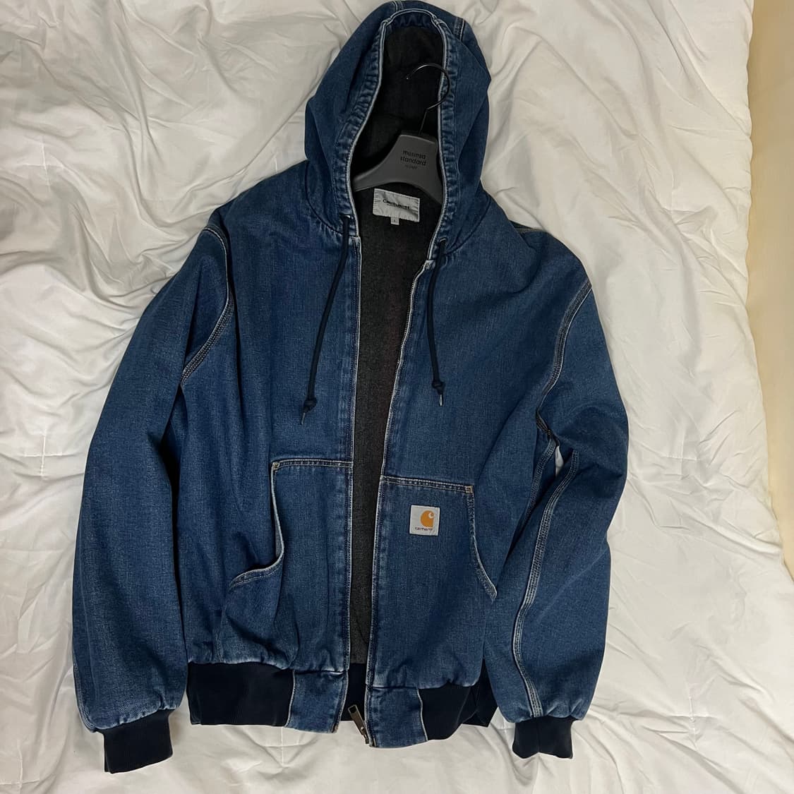 [L] 칼하트wip 액티브 자켓 메이플 데님 블루 스톤 워시드 상품이미지1
