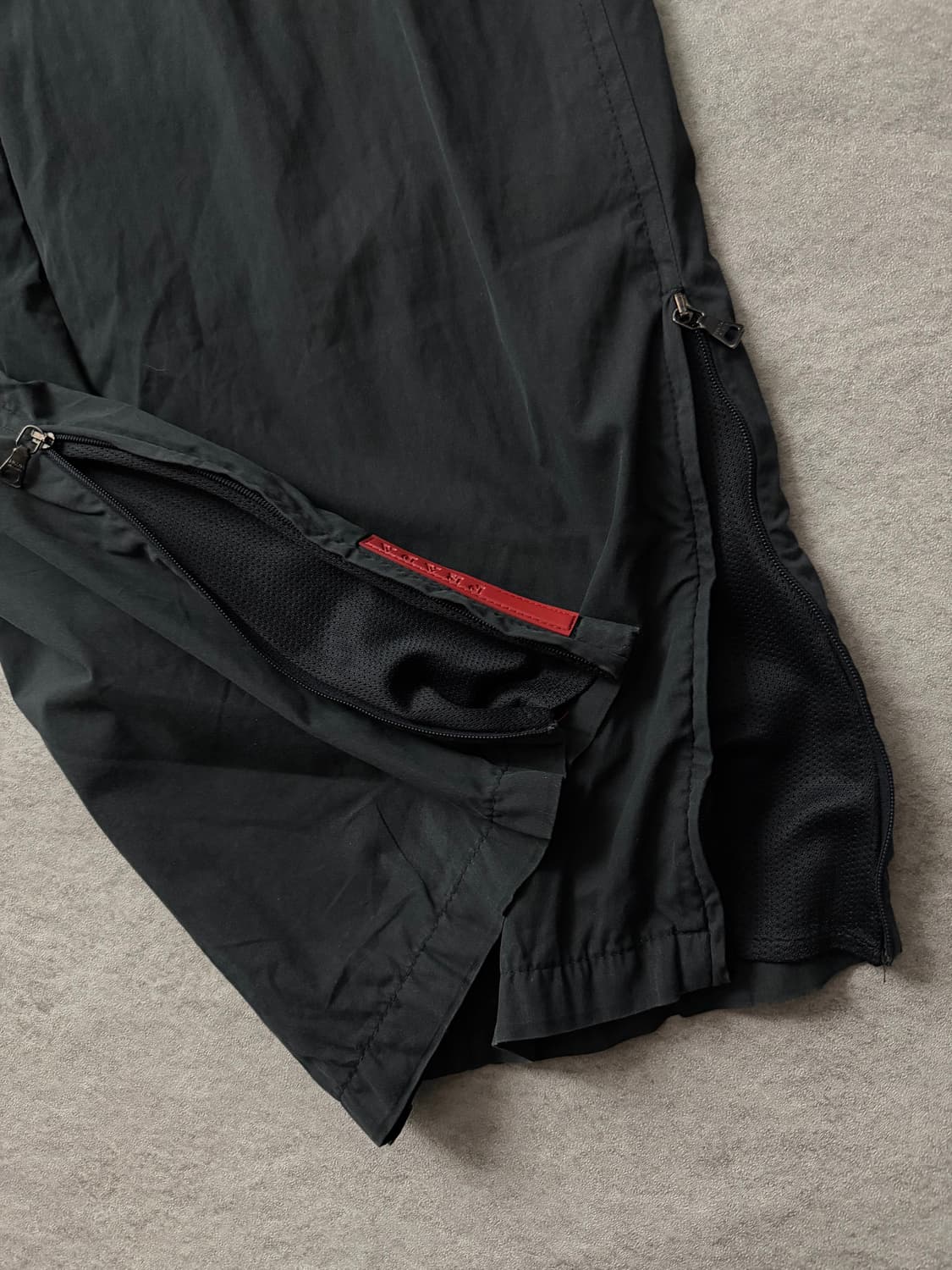 프라다 스포츠 레드라벨 나일론팬츠 상품이미지4