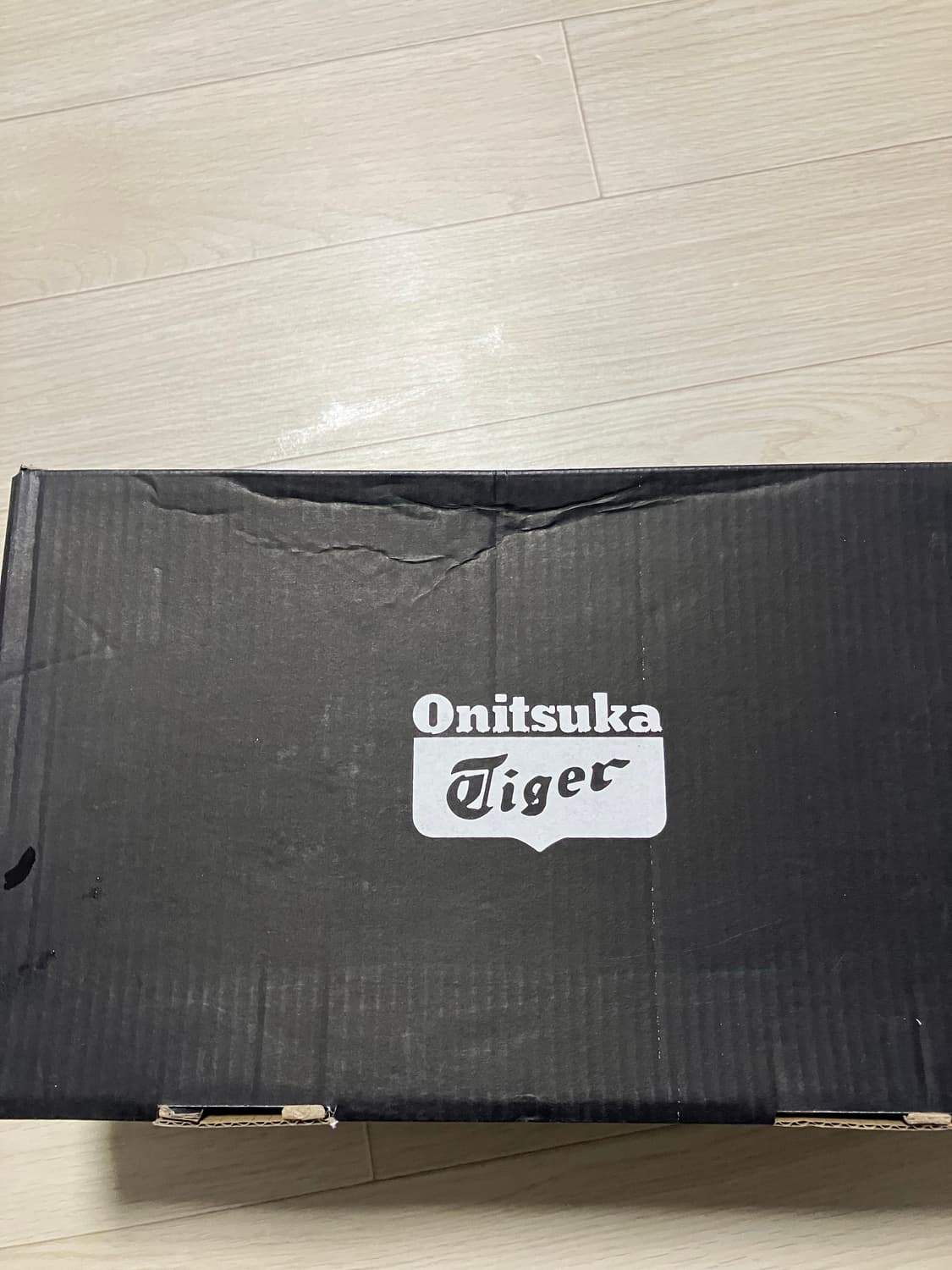새상품 오니츠카타이거 240 상품이미지2
