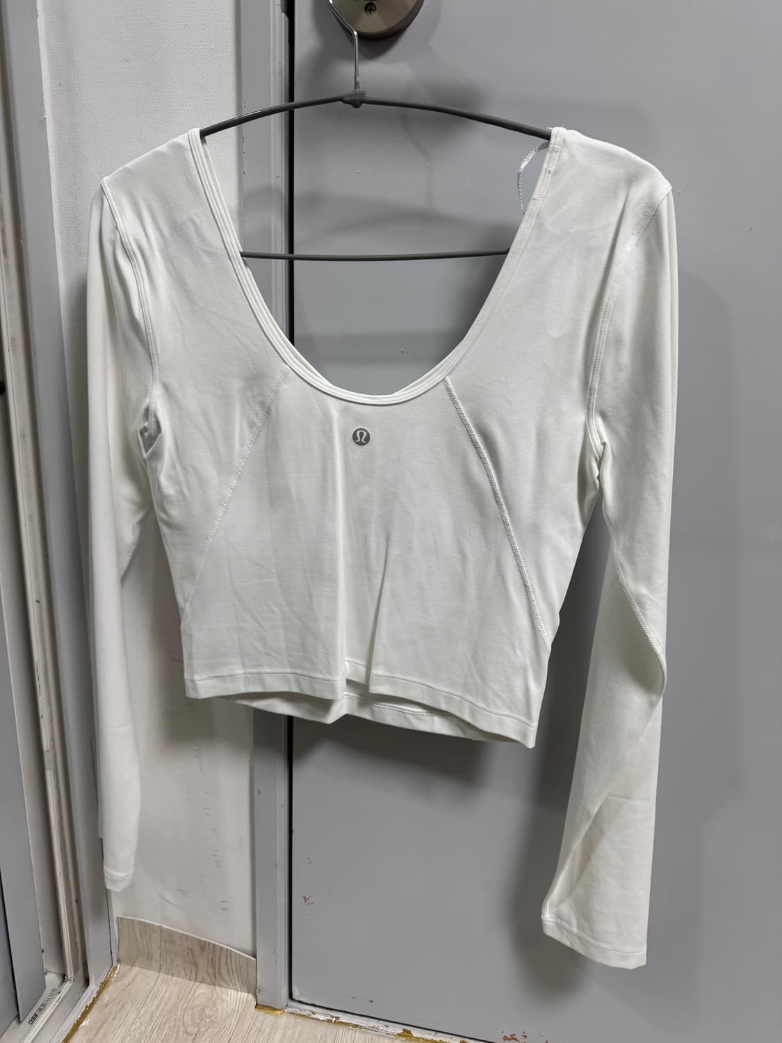 룰루레몬 얼라인 롱슬리브 화이트 6사이즈 상품이미지3