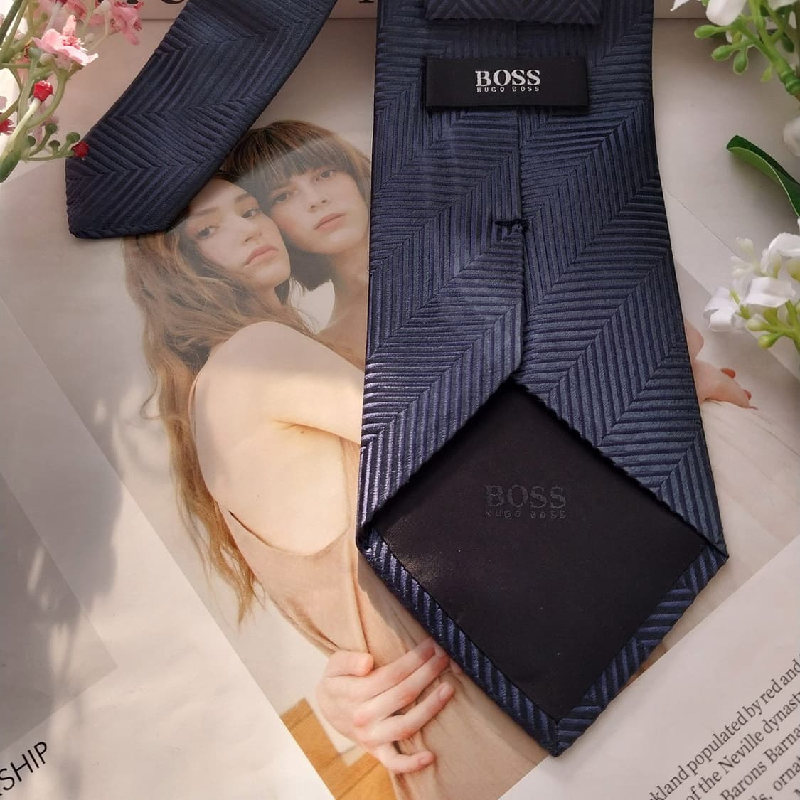 휴고보스 실크 네이비 패턴 넥타이 9.1cm A+등급 K1667
 상품이미지7