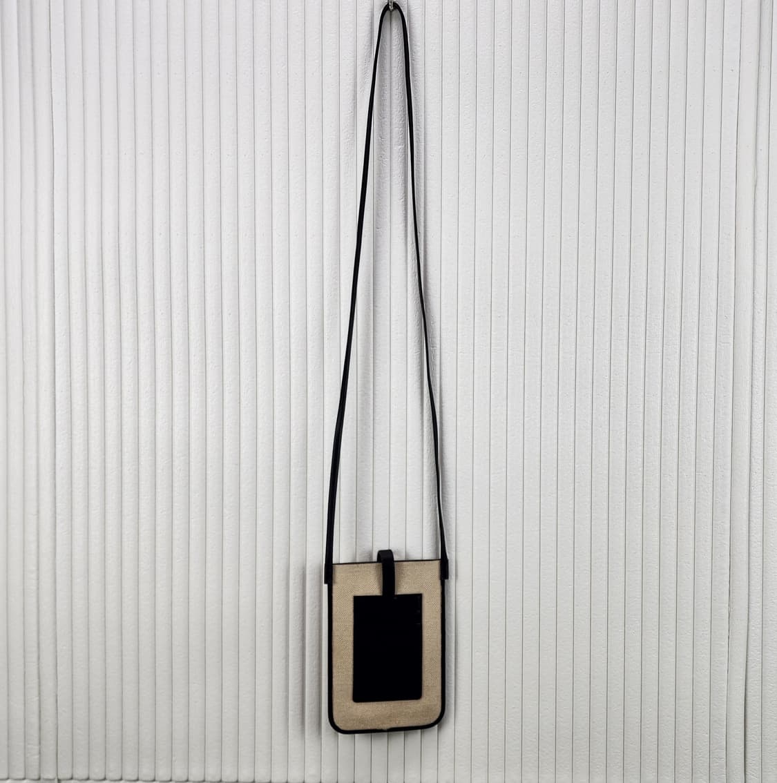 구호 캔버스 폰백 상품이미지3