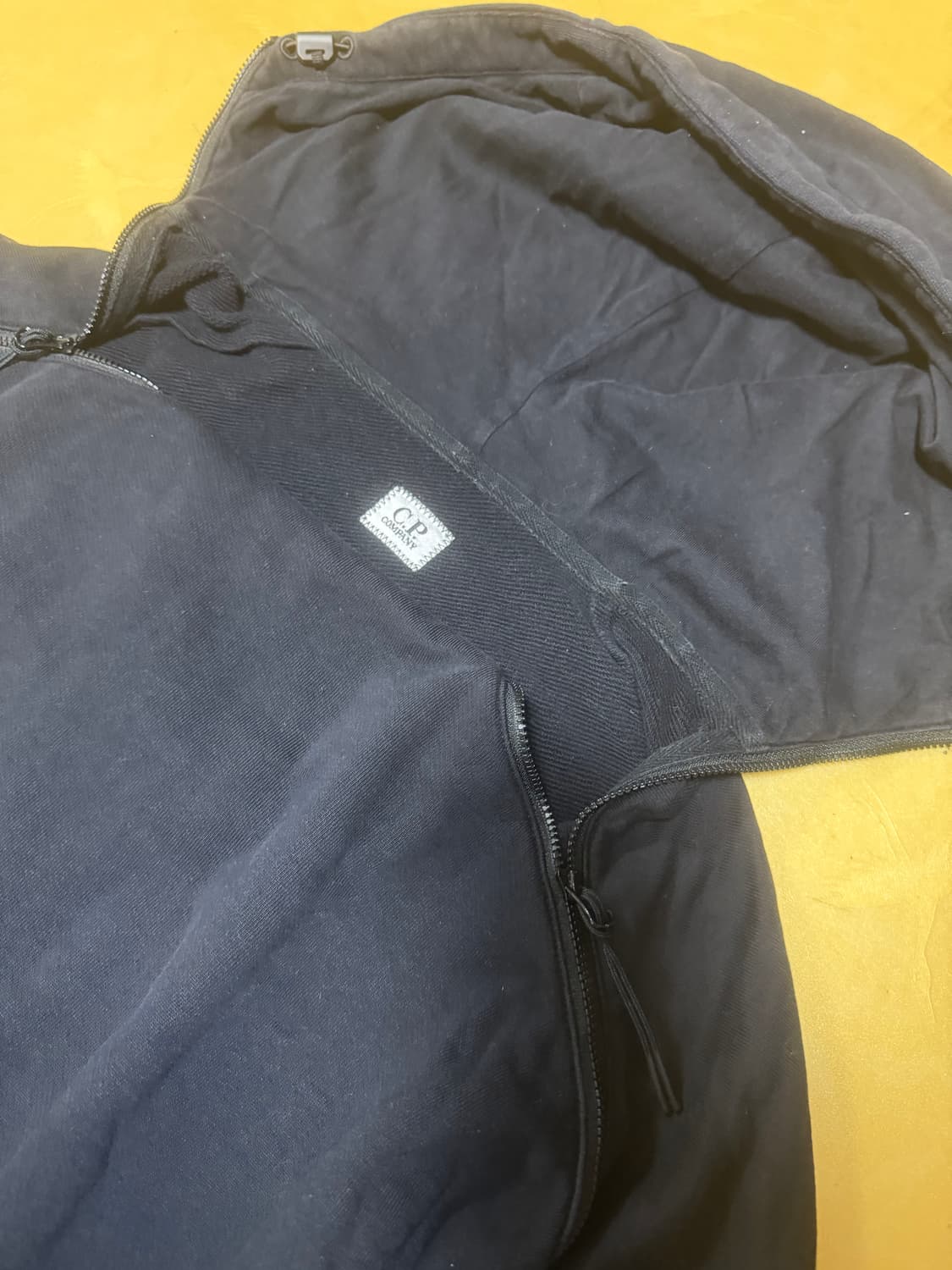 Cp company 씨피 컴퍼니 슬림 더블지퍼 후드 티셔츠 100L 상품이미지3