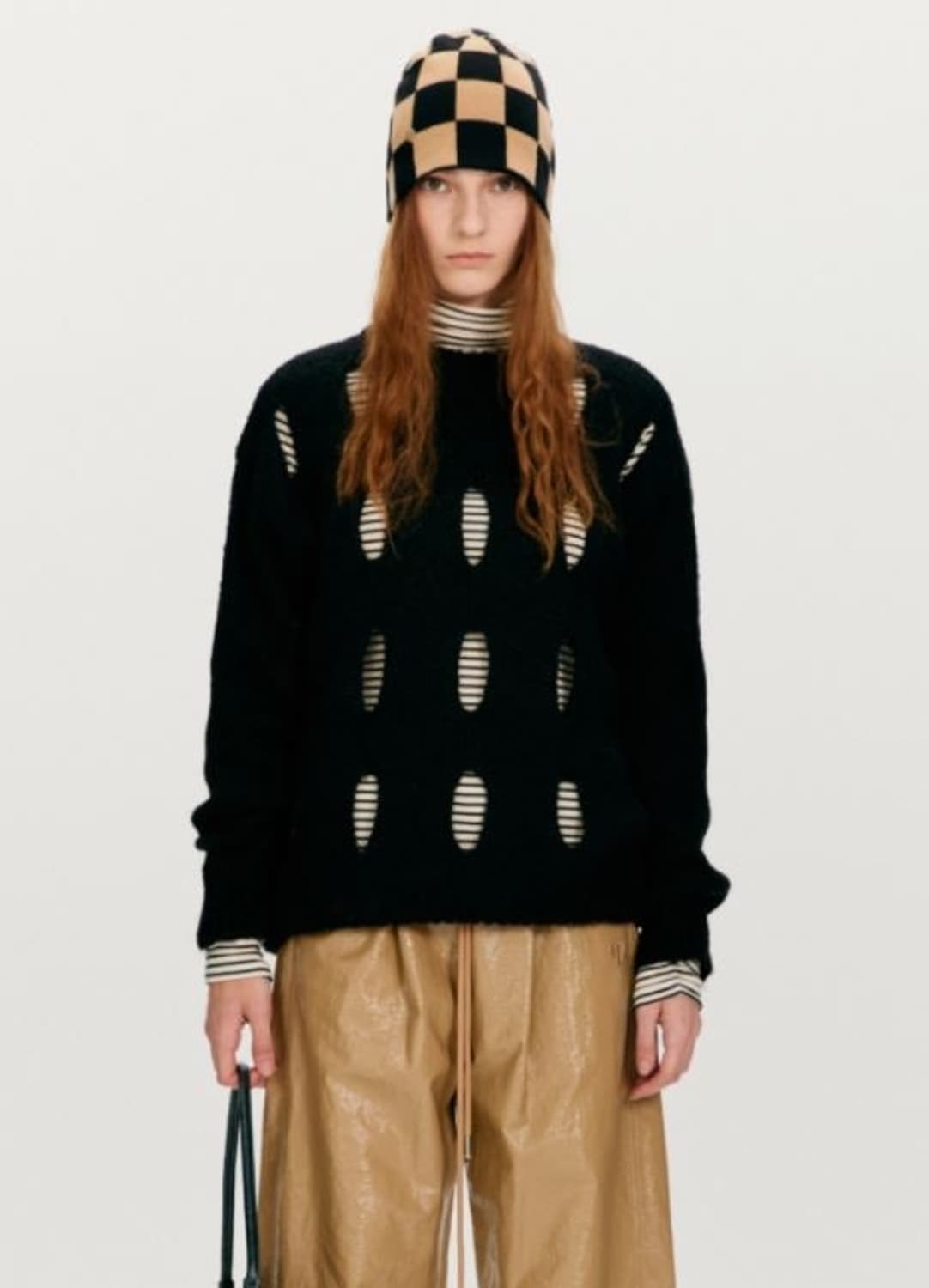 오픈yy 컷아웃 니트 풀오버 블랙 상품이미지1