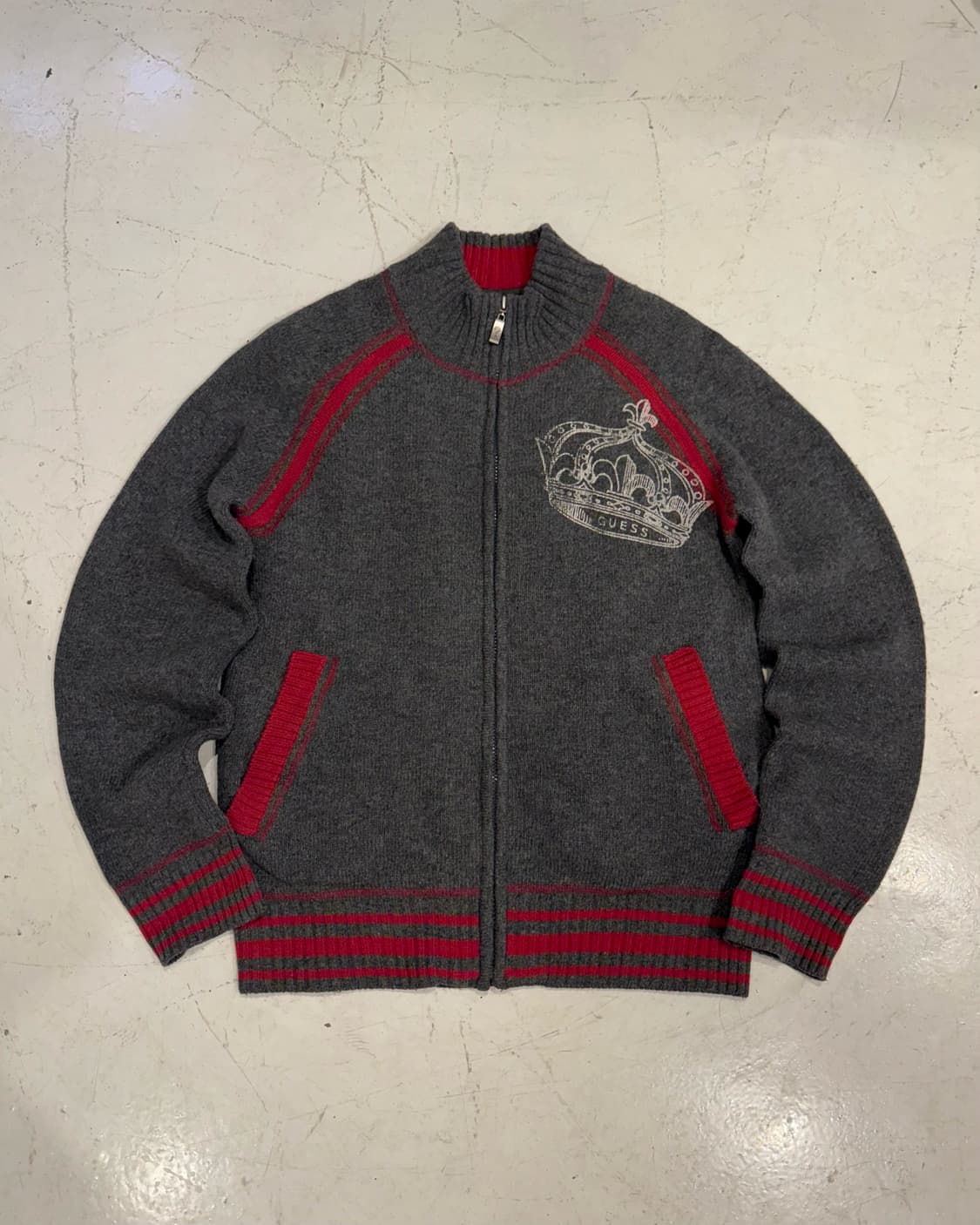 GUESS 90s 왕관 니트집업  상품이미지1