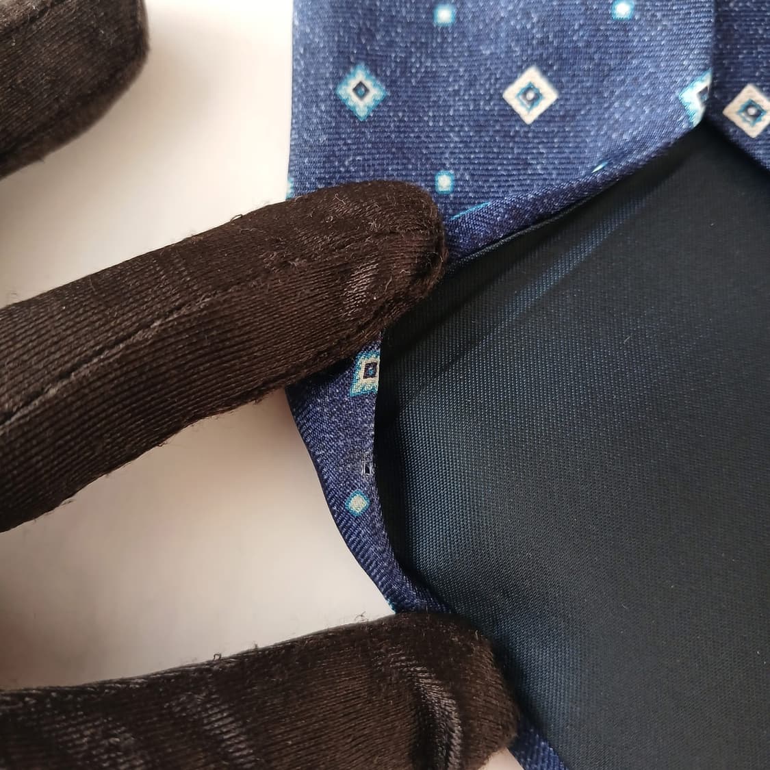 베르나르 실크 블루 패턴 넥타이 9cm B등급 A19354
 상품이미지7