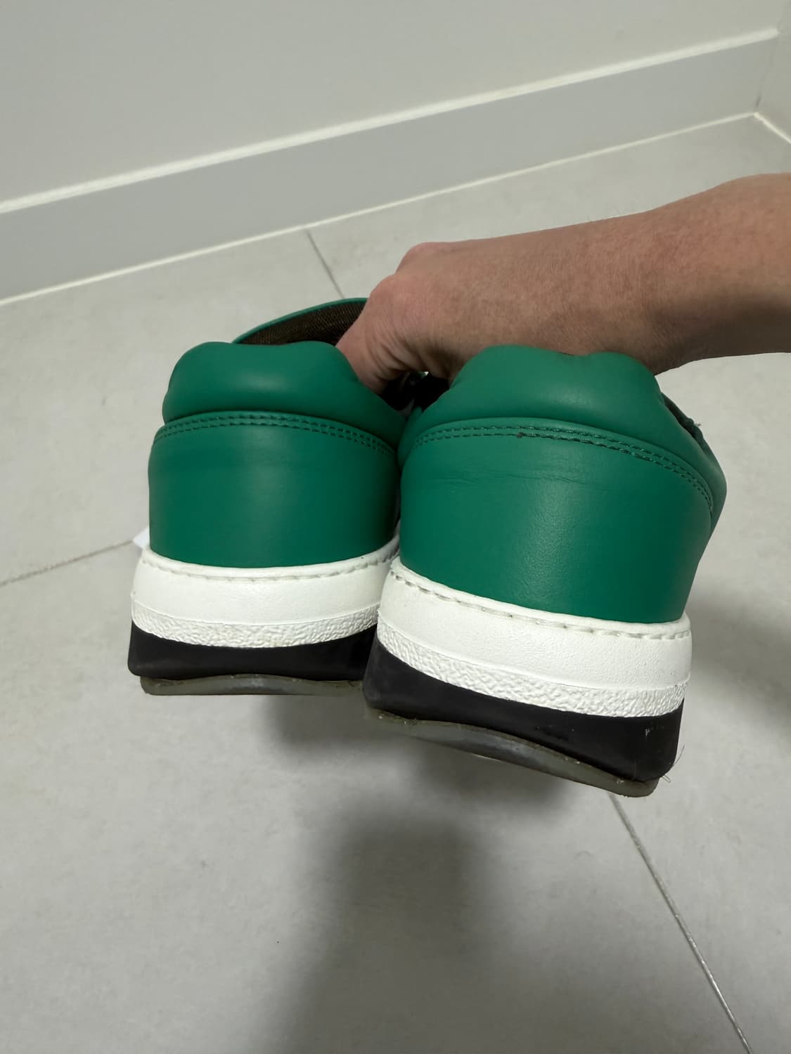 써네이 39사이즈 그린 팝니다 상품이미지7