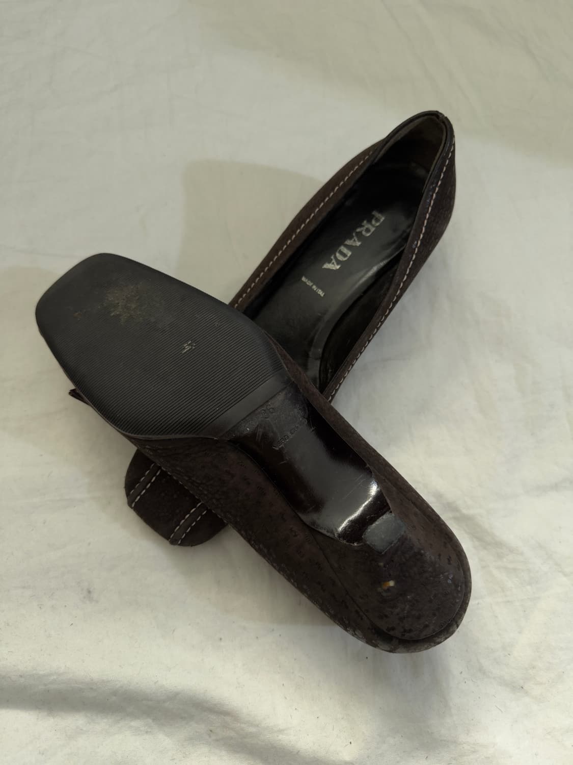 프라다 초코브라운 리본버클 스퀘어토 키튼힐 상품이미지3