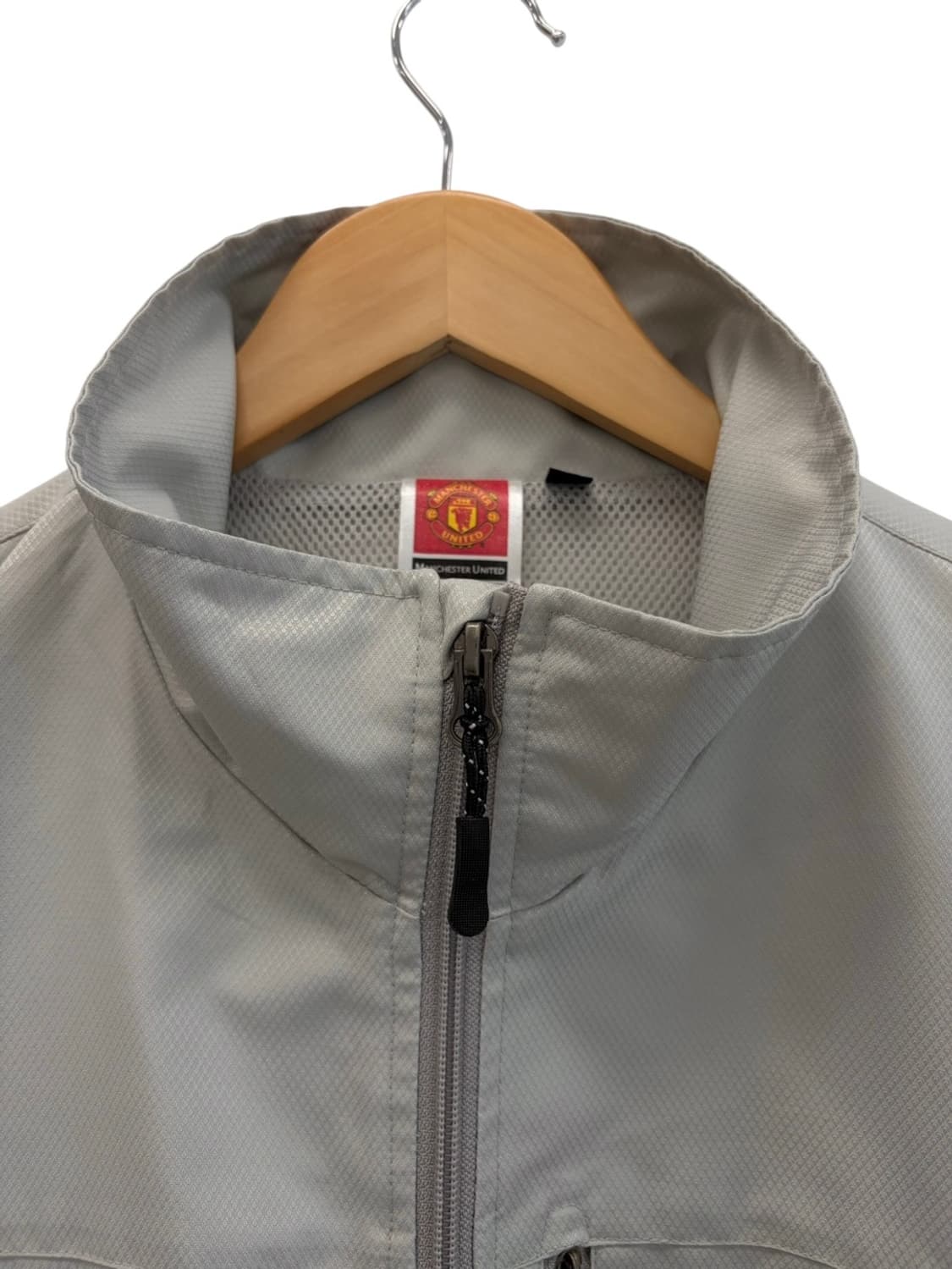 맨유 오피셜 머천다이즈 바람막이 그레이 (2XL) 상품이미지4