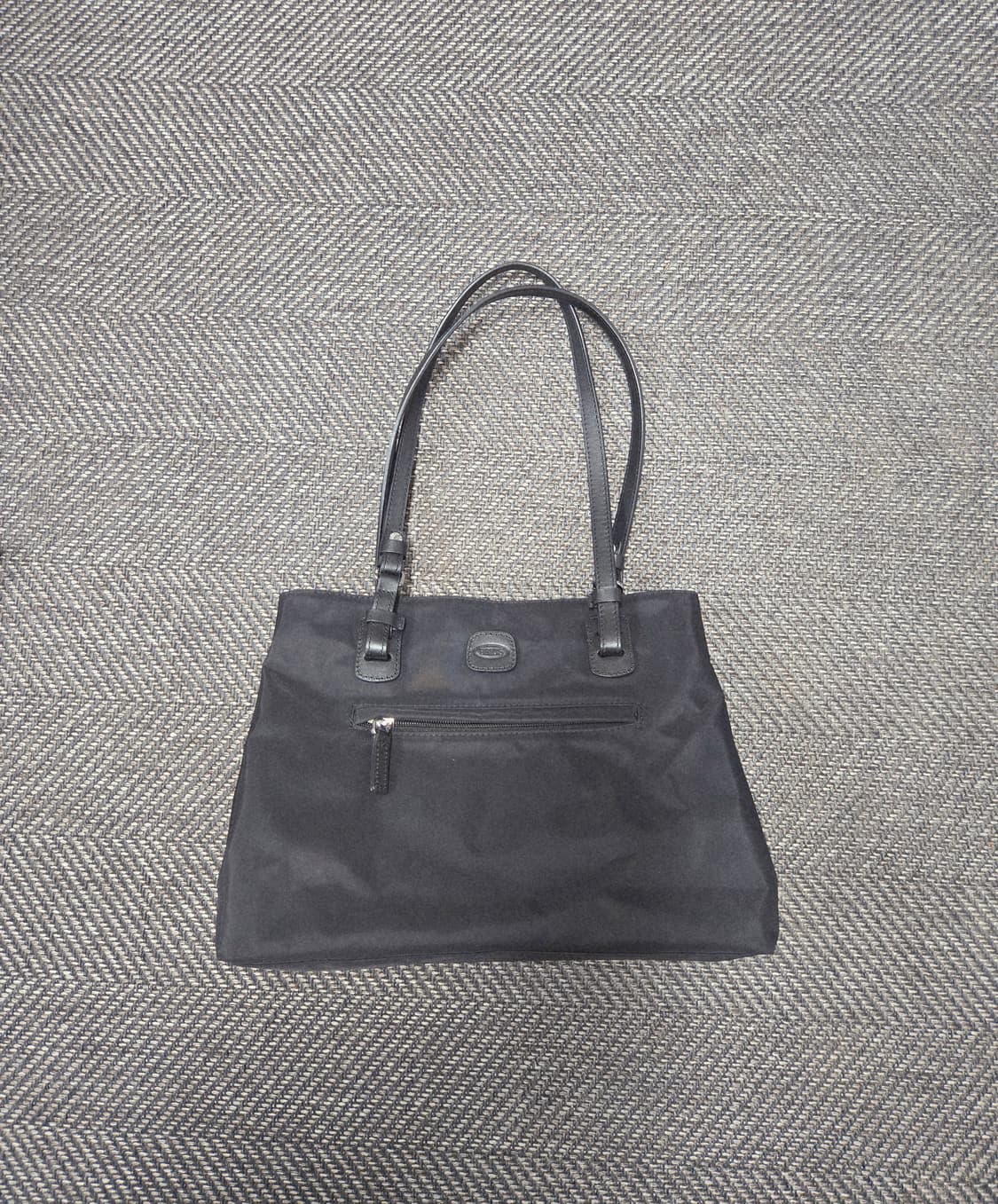 브릭스 X라인 블랙 쇼퍼백 미디움 상품이미지2