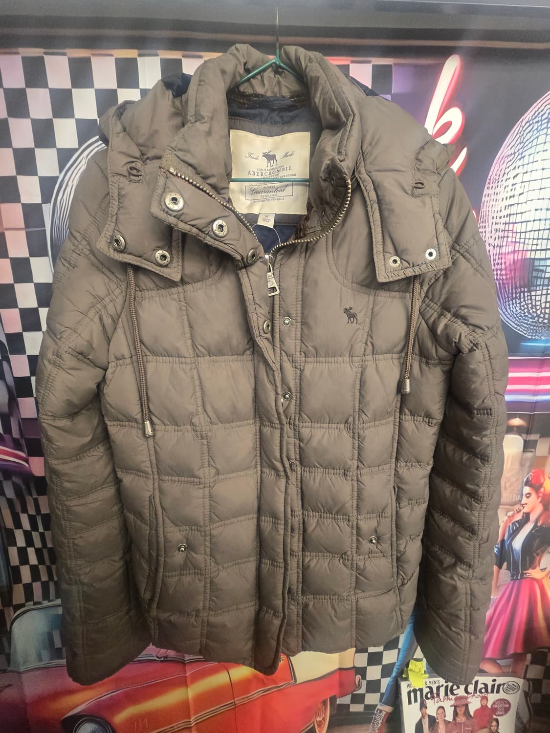  아베크롬비 앤 피치
(Abercrombie & Fitch)다운패딩 카키 상품이미지1
