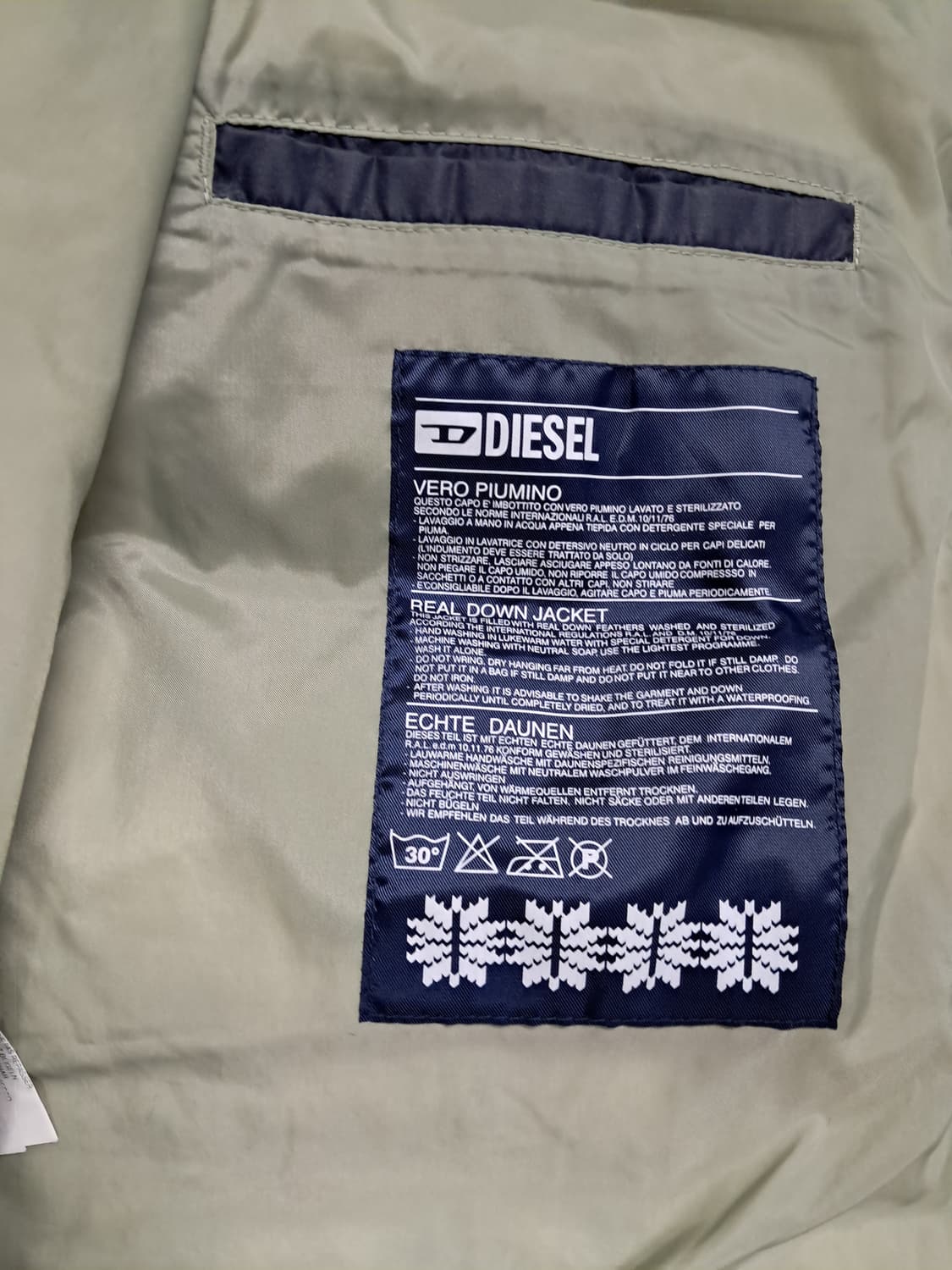 디젤00s패딩 상품이미지8