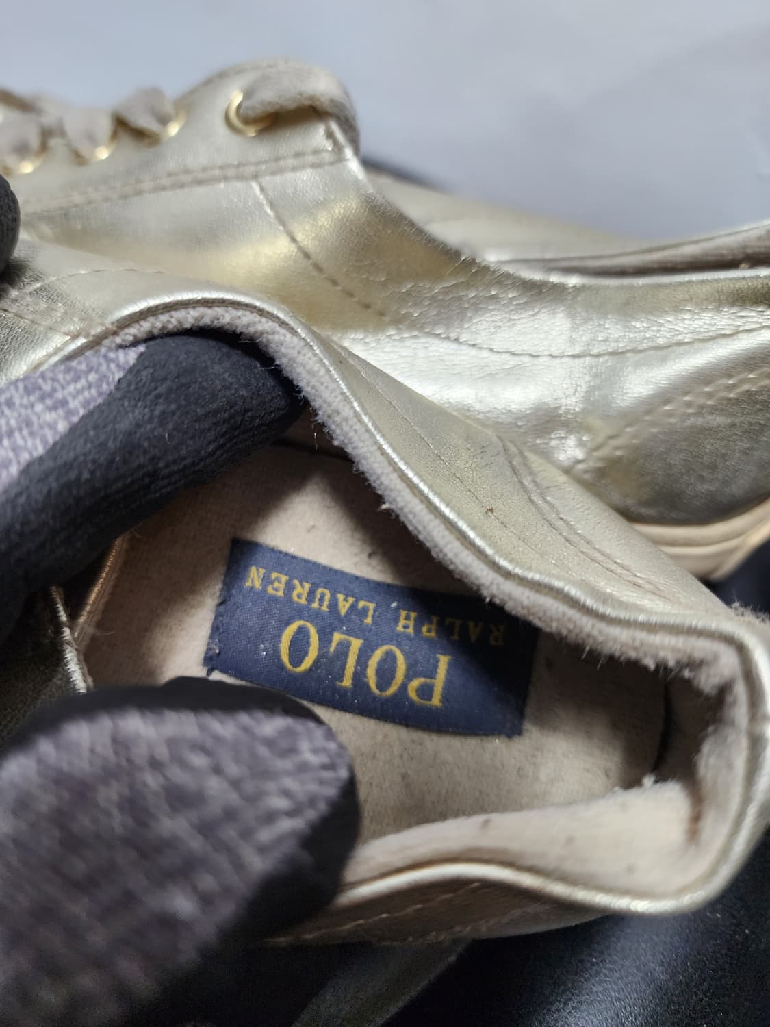 폴로 랄프로렌 금색 스니커즈 상품이미지5