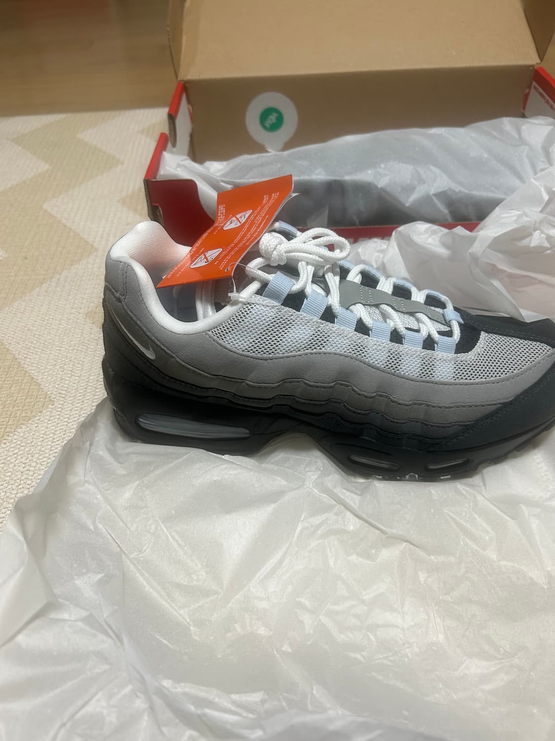 나이키 에어맥스 블루틴트 상품이미지3