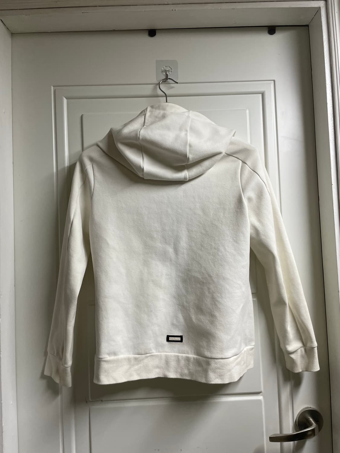 데상트 화이트 후드집업 상품이미지7