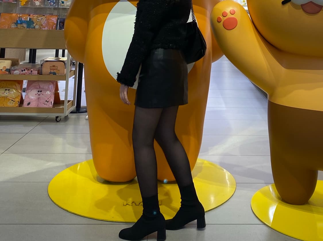 자라 - 레더 미니 스커트 s 상품이미지2