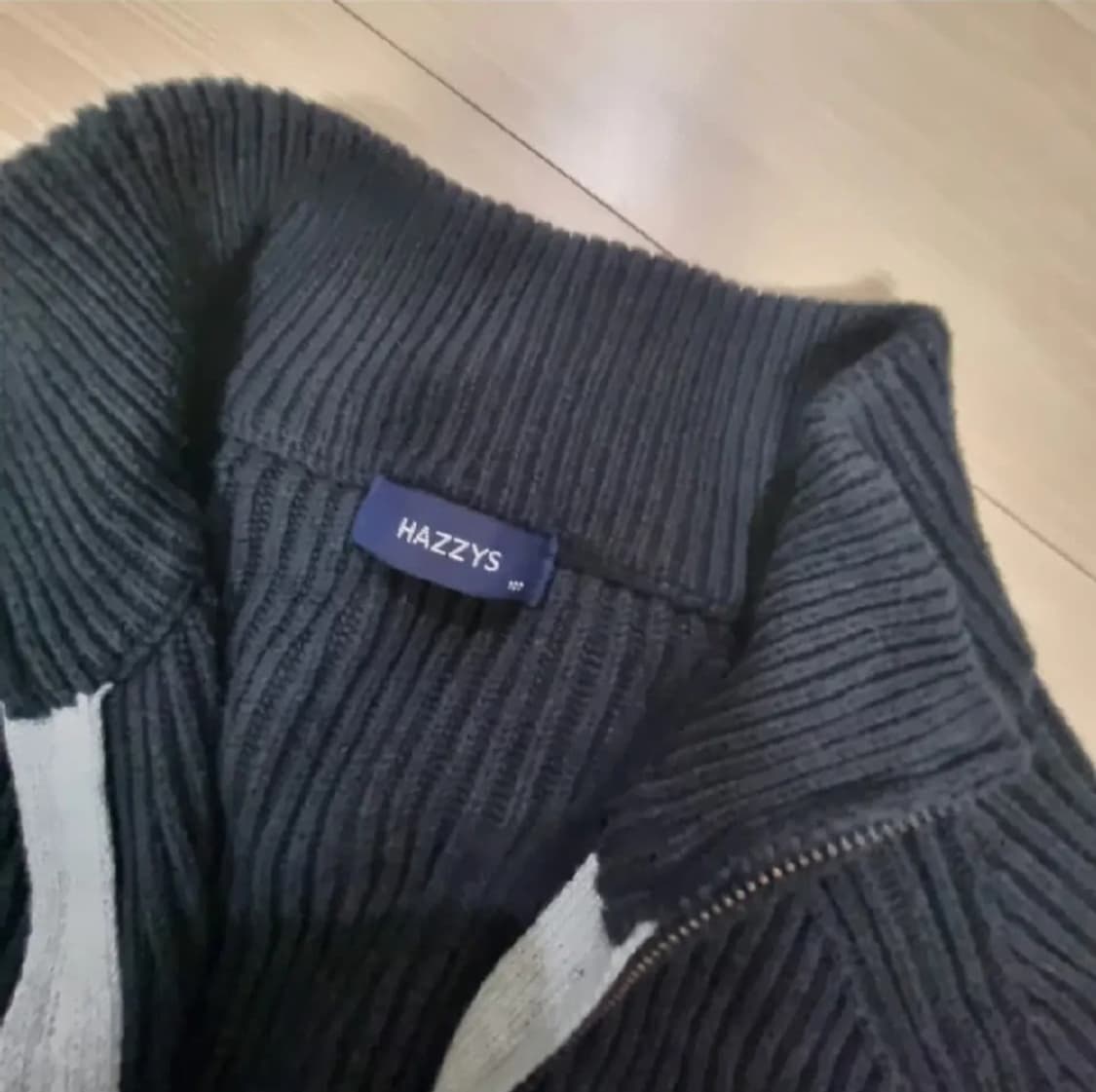 헤지스 집업 니트(100) 상품이미지4