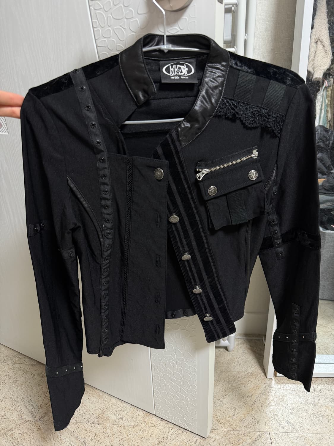 오즈온 디테일 크롭자켓  상품이미지1