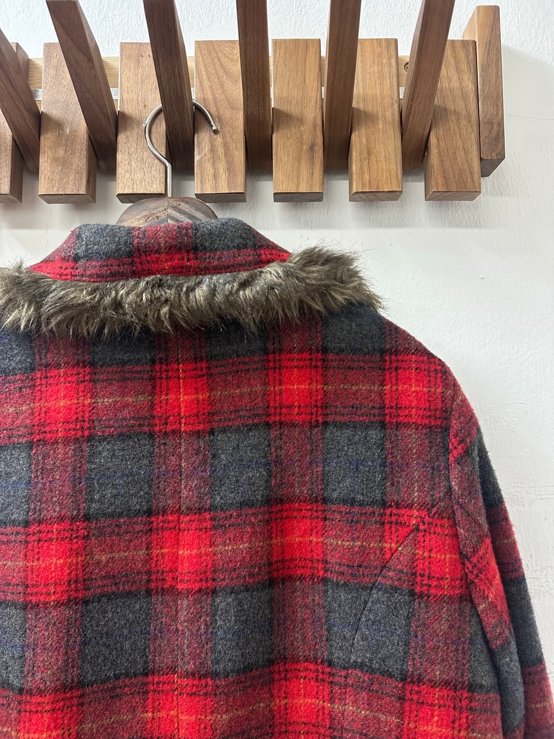 일본빈티지 BETTY’S BLUE 둥근카라 빈티지 퍼 트리밍 체크 코트 상품이미지6