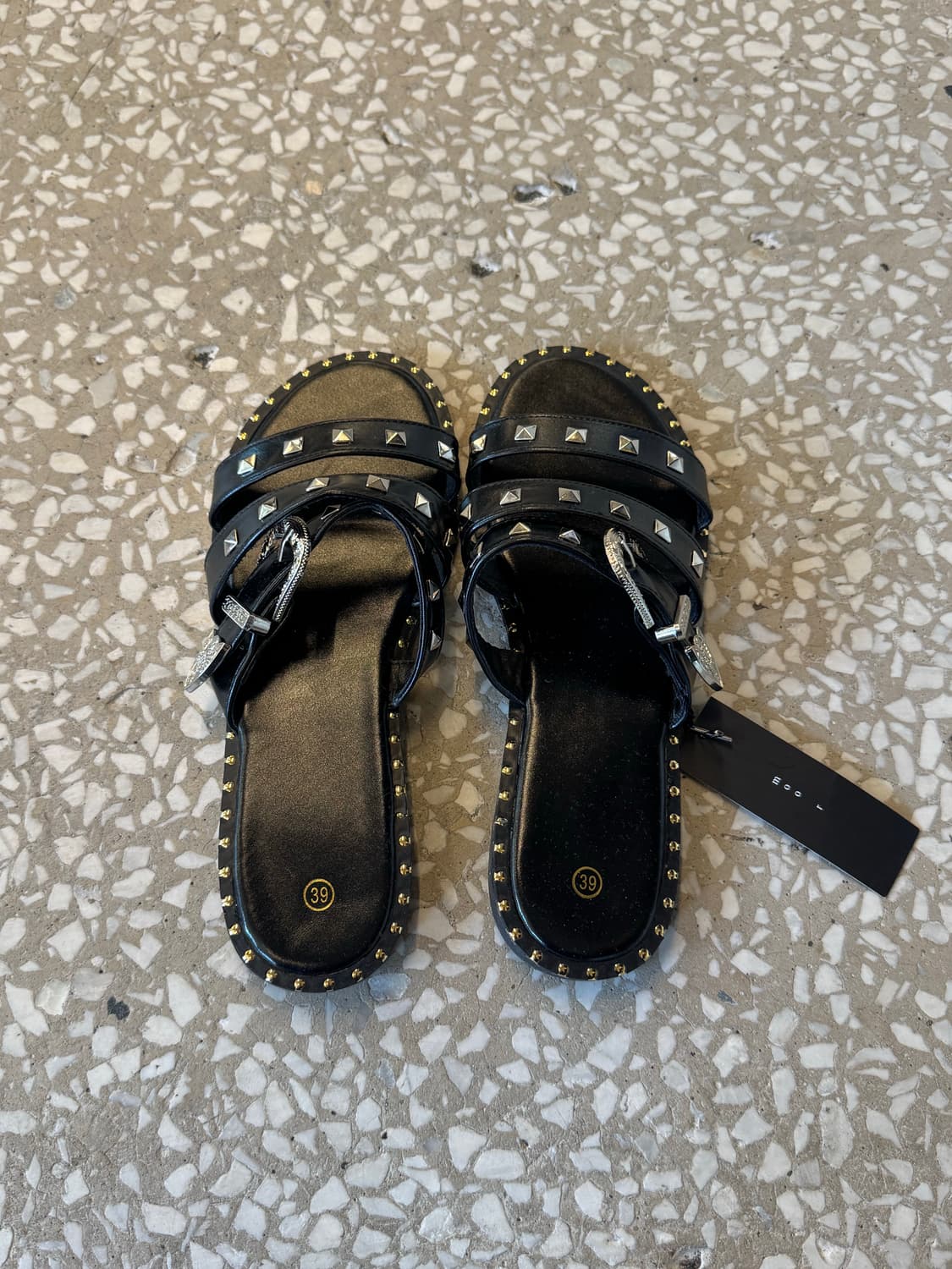 Valentino Garavani  Rock Stud Flat   상품이미지2