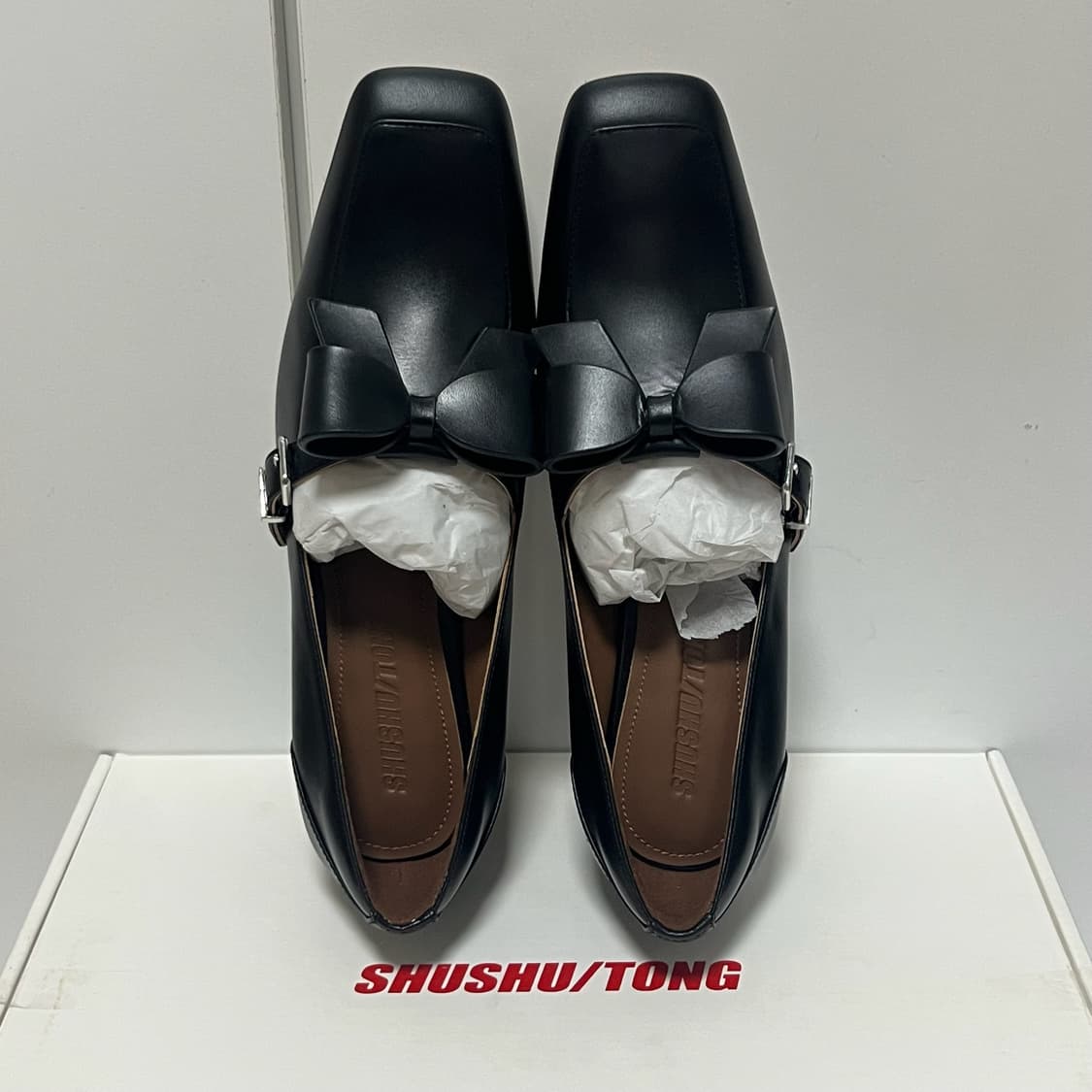 [36,37,38]슈슈통 25fw 버클 보우 펌프스 힐 상품이미지3