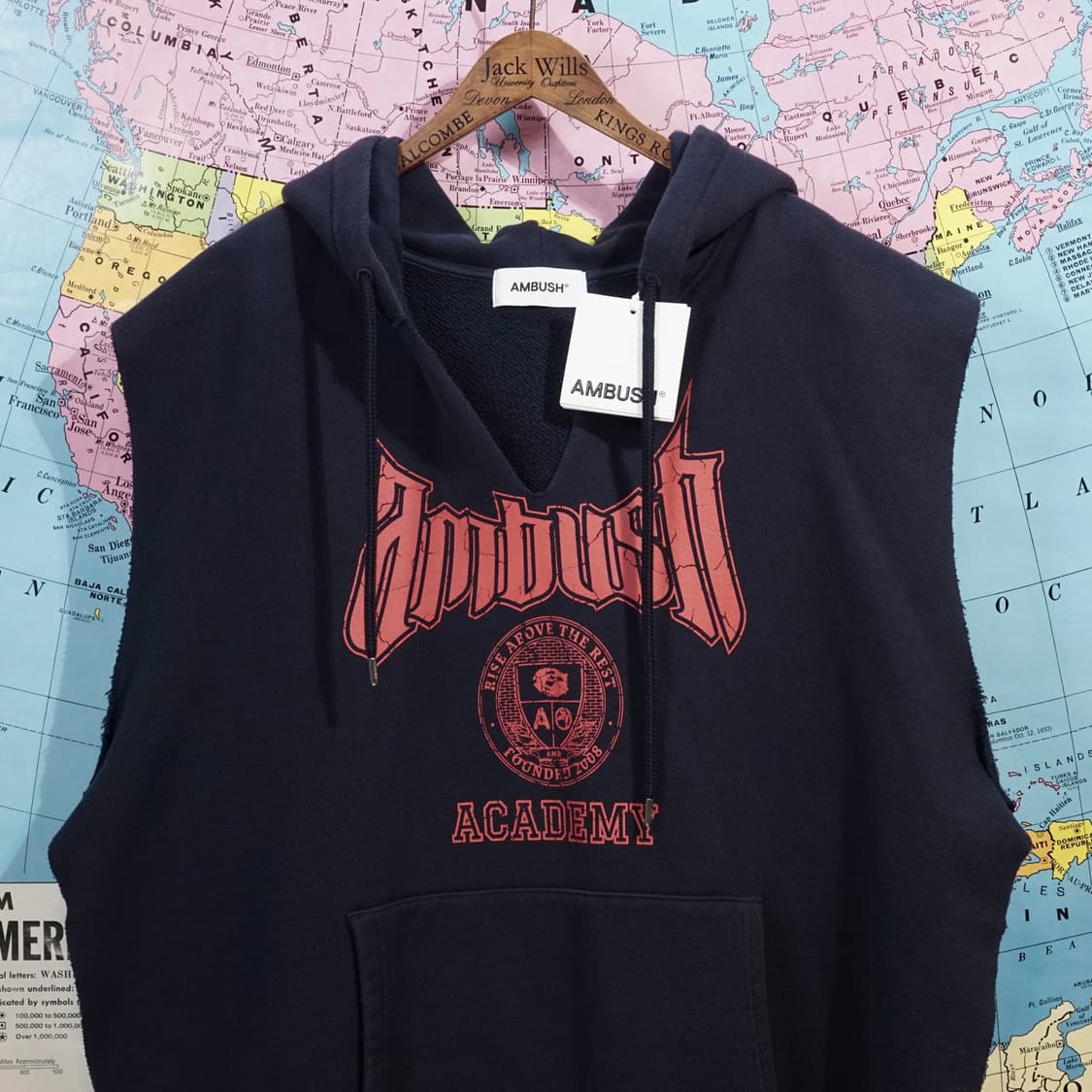 엠부쉬 23FW 아카데미 후드 베스트 상품이미지2