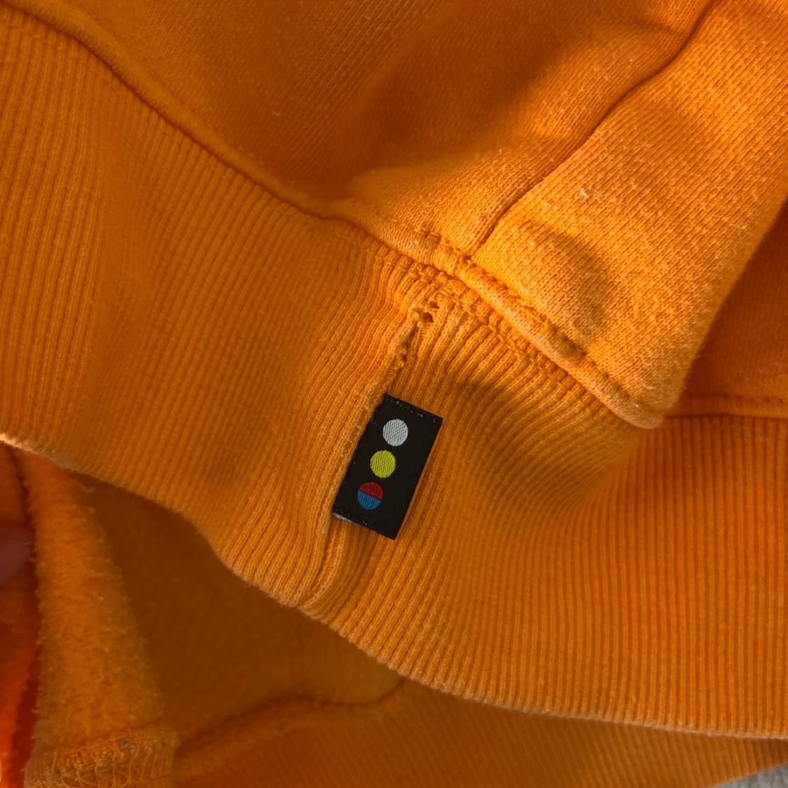 100 아이앱스튜디오 두산 오렌지 맨투맨  상품이미지7