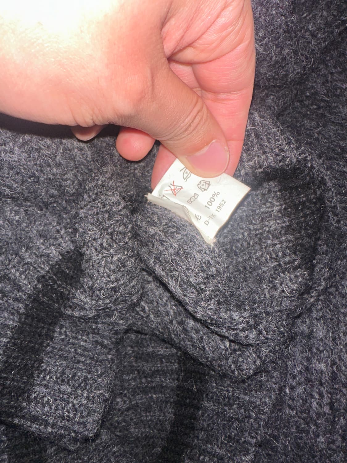 [L] KEEP BELL 울 브이넥 니트 상품이미지5