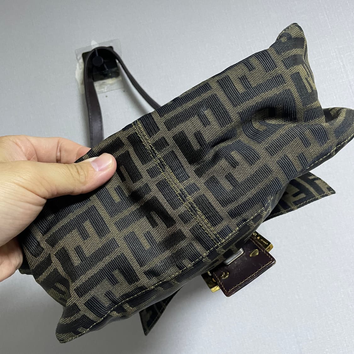 빈티지 펜디 FF 주카패턴 맘마숄더백 상품이미지6