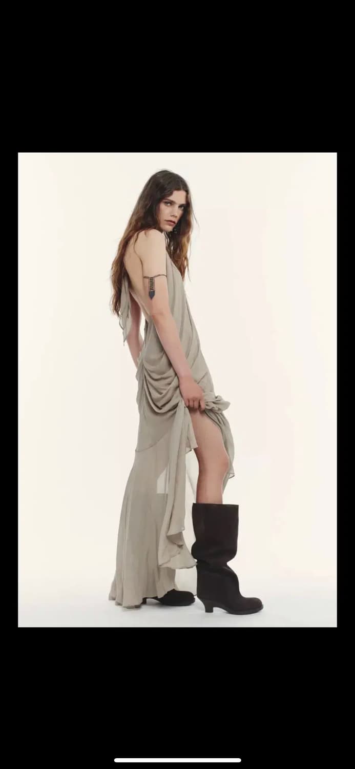 자라 zara 키튼힐 스웨이드 부츠 235 상품이미지1