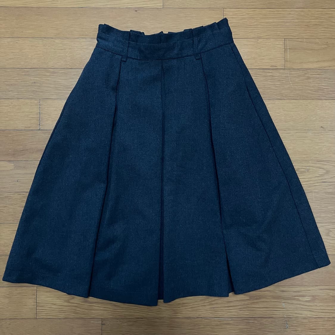 다크그레이 플리츠 미디 스커트 상품이미지2