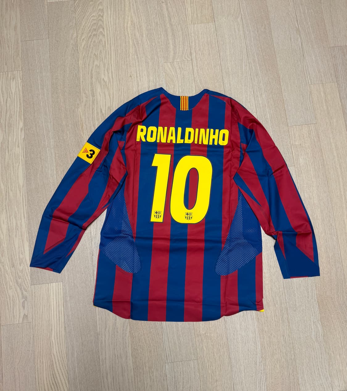 (L) 나이키 호나우지뉴 FC 바르셀로나 2005/06 레트로 사커 레플 상품이미지4