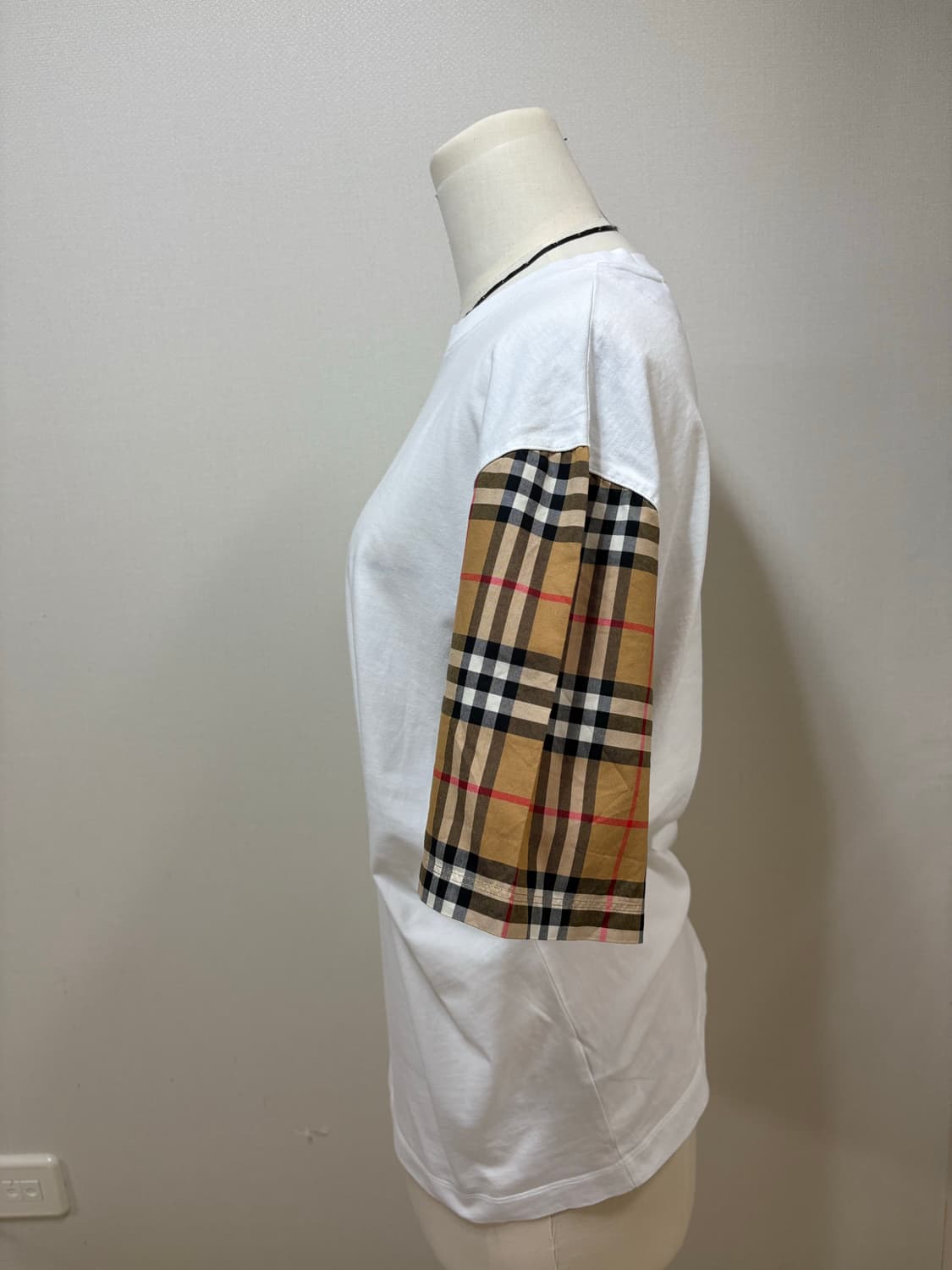 버버리 burberry 흰색 반팔 티셔츠 상품이미지2