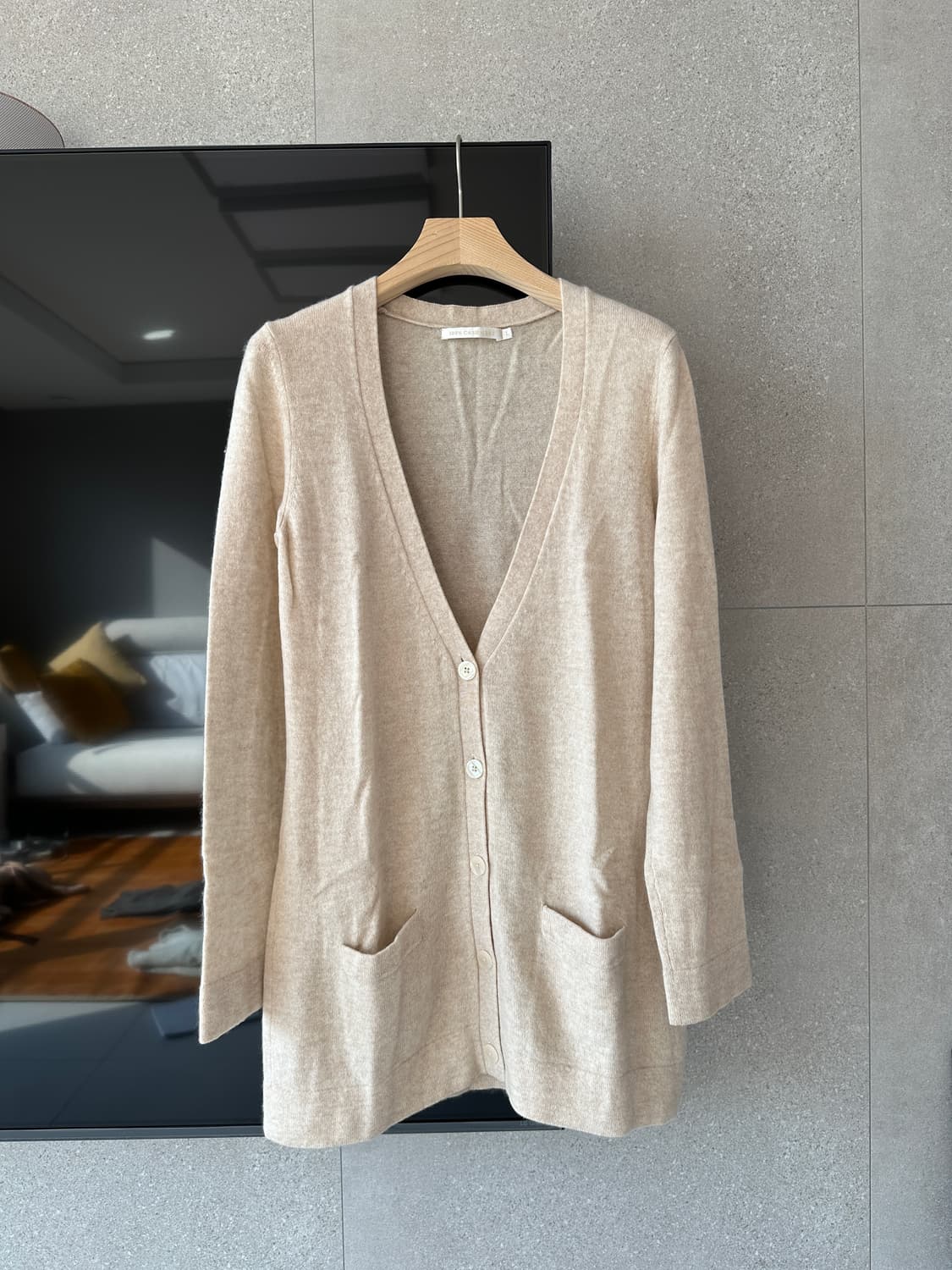 캐시미어 100 아이보리색 가디건 상품이미지1