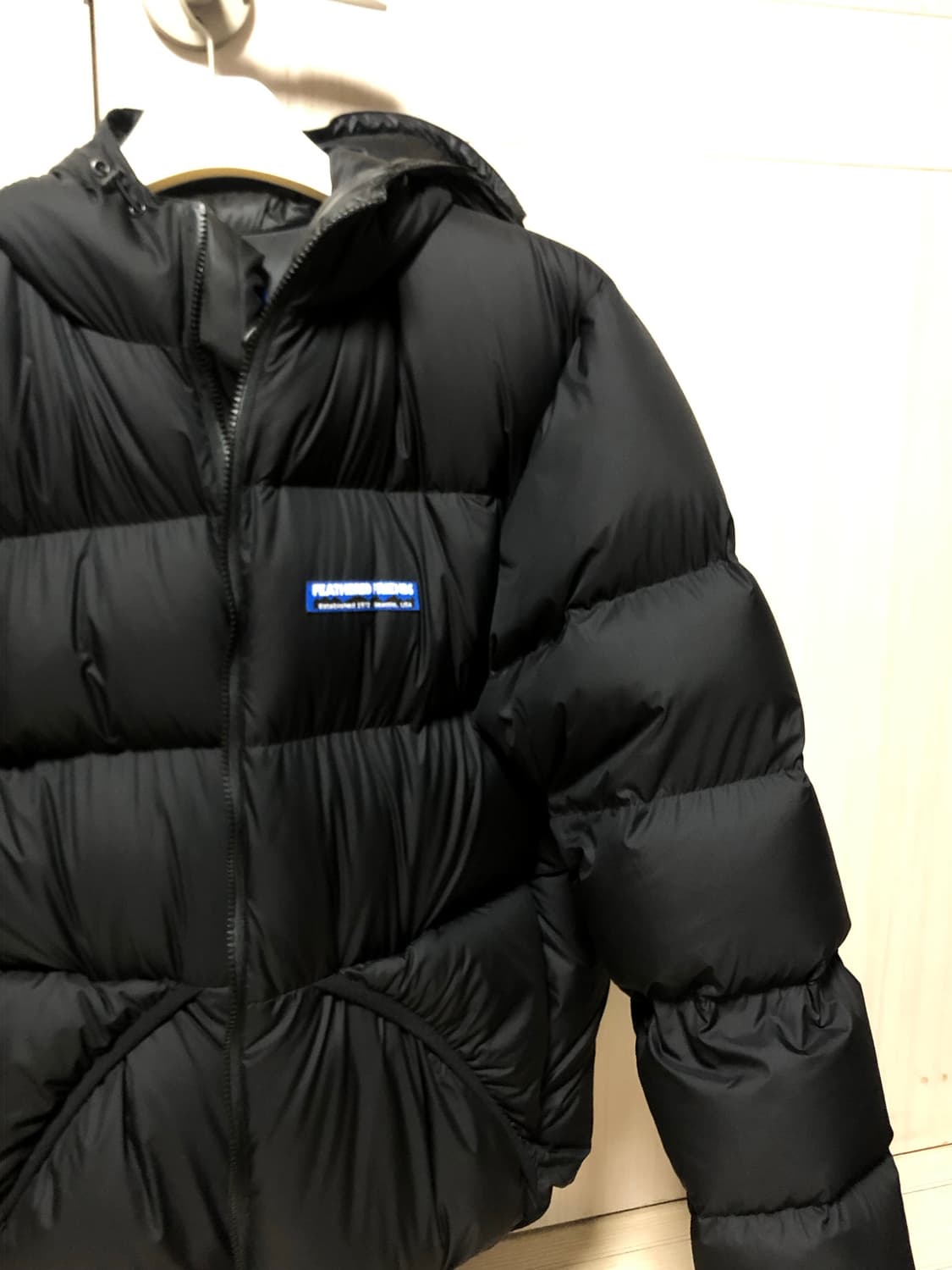 페더드프렌즈 헬리오스 블랙 / L 상품이미지1