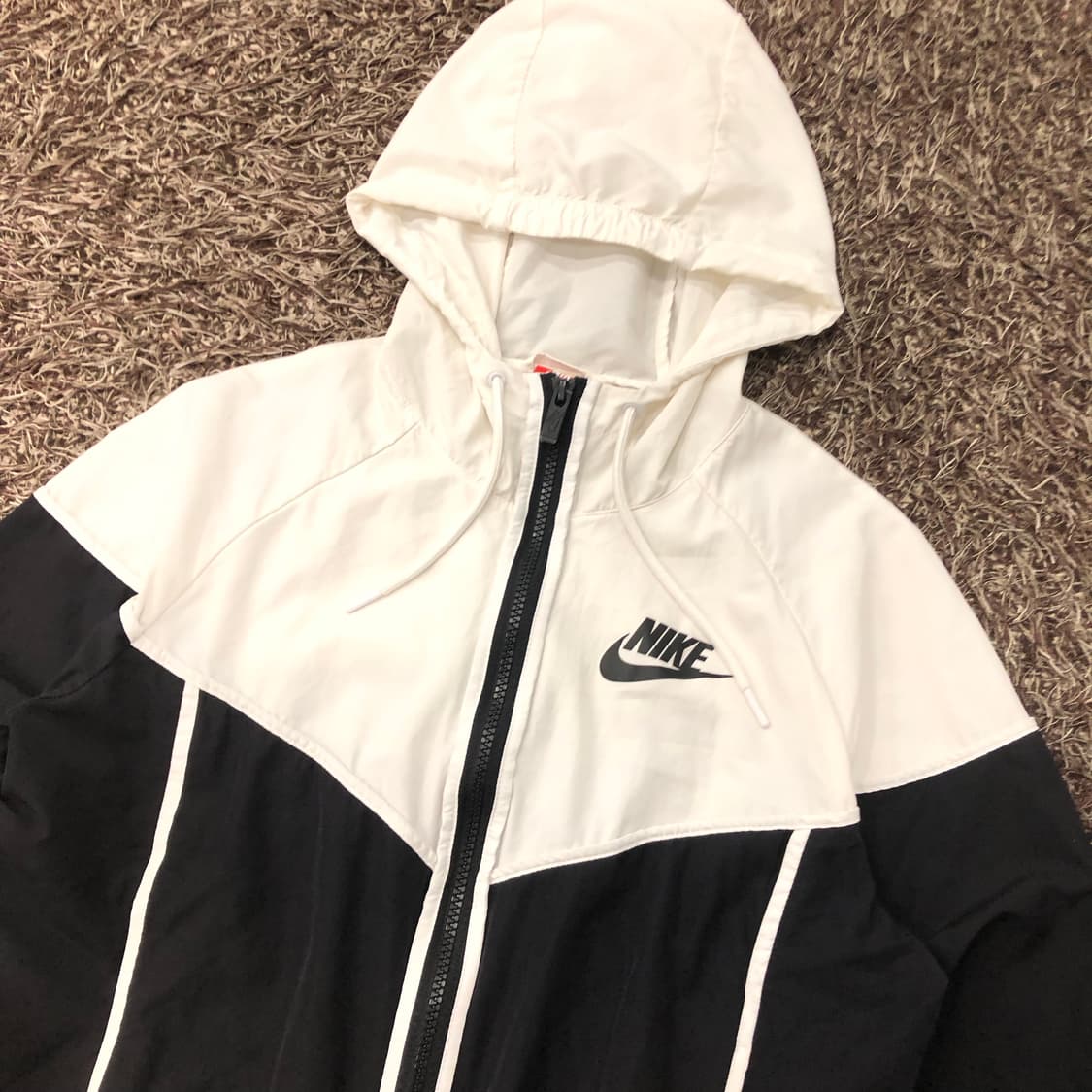 나이키 윈드러너 후드 바람막이 자켓 상품이미지2