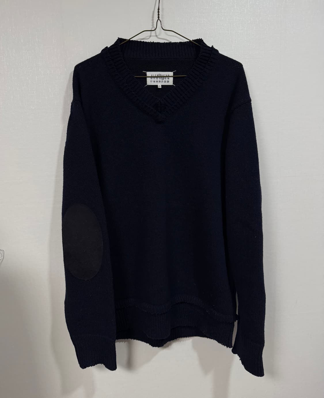 마르지엘라 엘보우 패치 더블 레이어드 로우컷 니트 상품이미지2