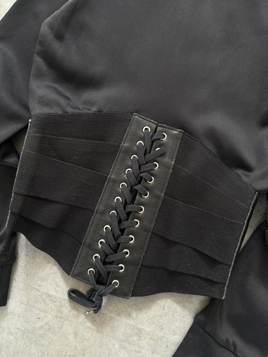 Adidas 아디다스 x 제레미 스캇 블랙 코르셋 디테일 트랙탑  상품이미지8