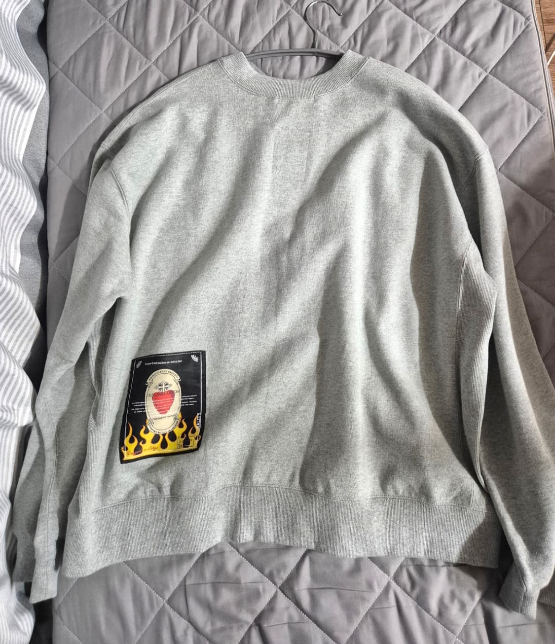 텐더퍼슨 맨투맨 상품이미지2